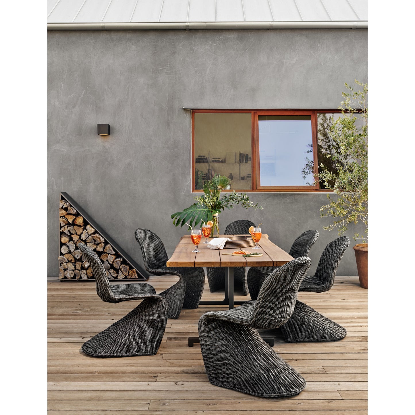 010 SR-809949 | Lifestyle | Nero Firewood Storage by Four Hands in coated gunmetal. Made from iron in a modern style.