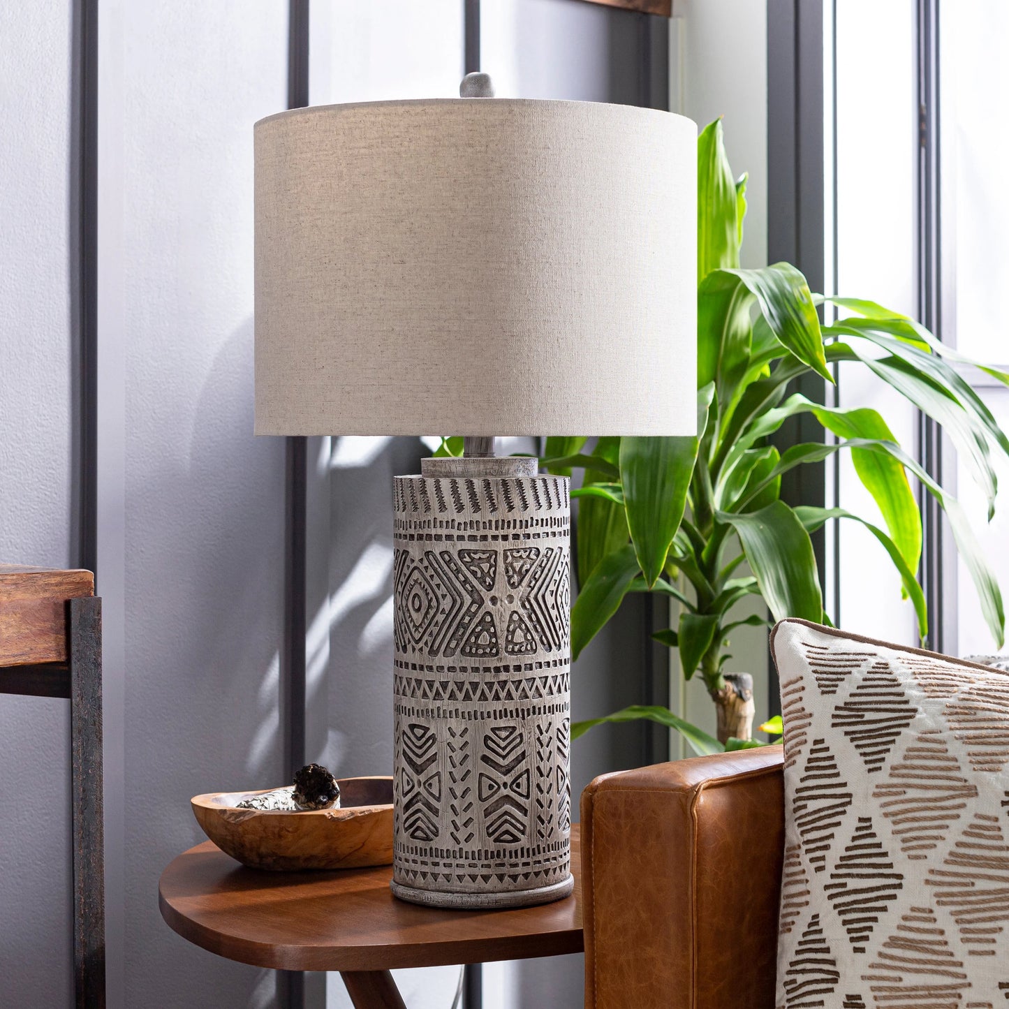 002 SI-1882762 | Lifestyle | Imelde - 29763 by Livabliss in grey and paintedpainted. Made from linen, polyester, metal in a eclectic & global style.