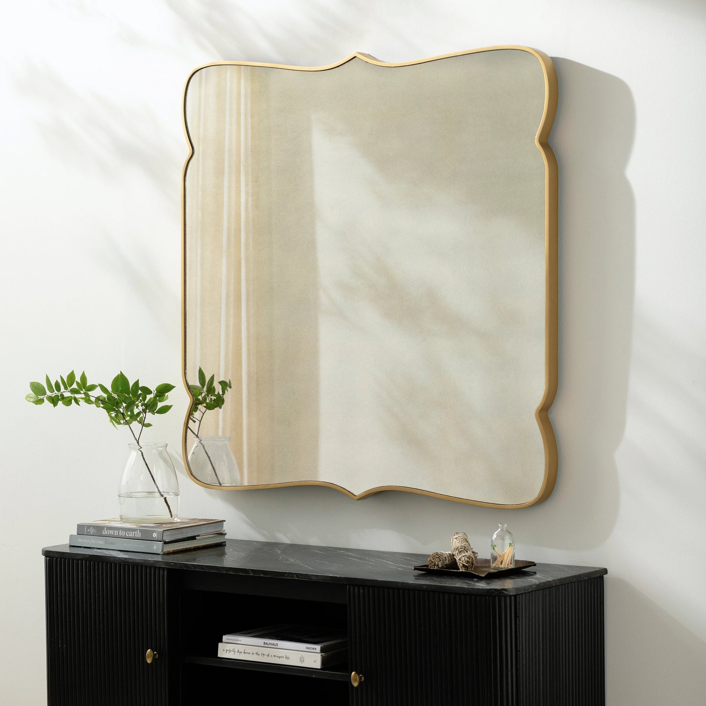 006 SI-1914152 | Lifestyle | Imelda - 25268 by Surya in frame: gold and hand paintedantiqued. Made from frame: manufactured wood, frame (substrate): manufactured wood in a modern style.