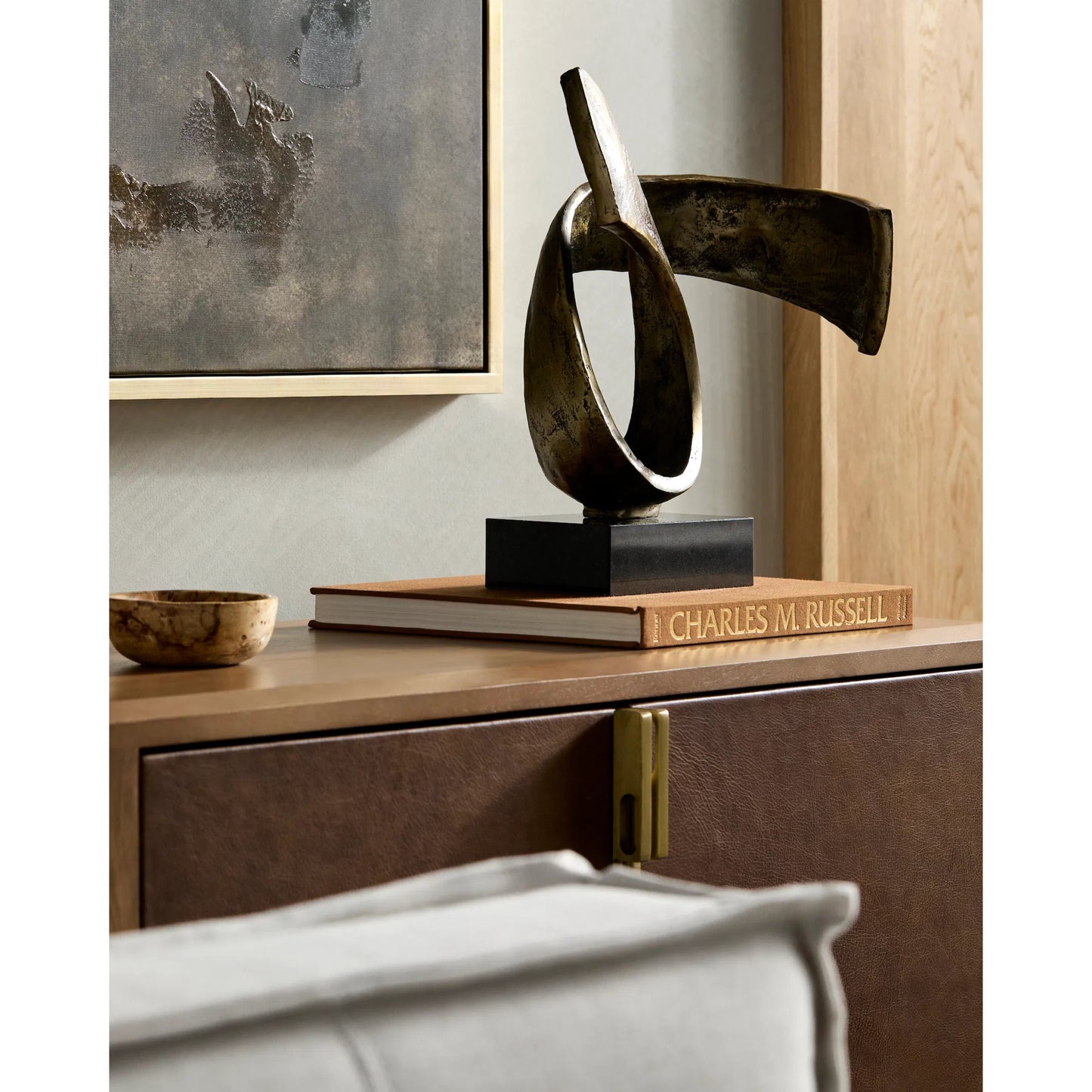 004 SI-2133407 | Lifestyle | Icaro - 532463 by Surya in lacquered. Made from main: metal, granite in a modern style.