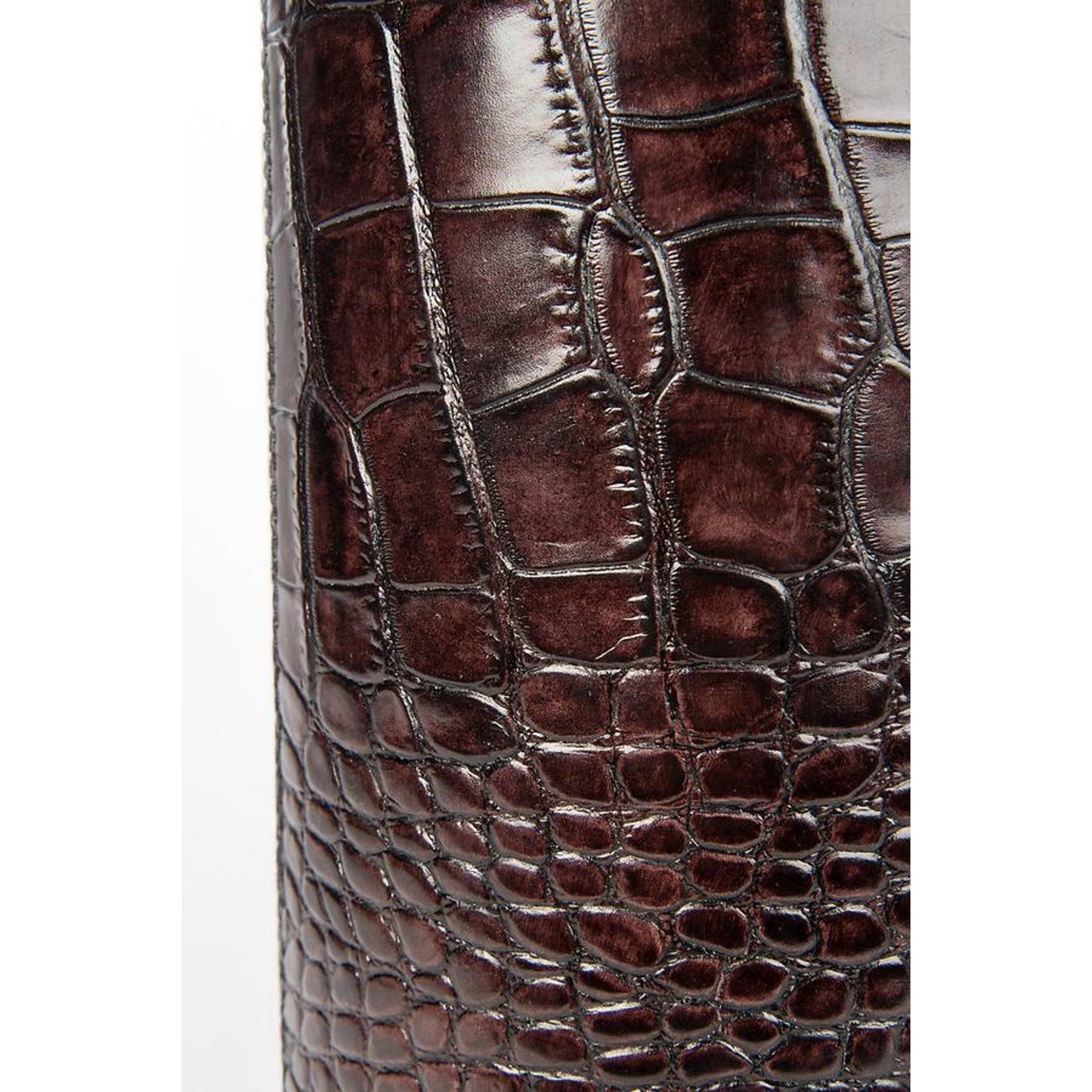 003 SI-1771122 | Closeup | Davidoff Lamp by Bradburn Home in dark brown. Made from linen, leather in a traditional style.