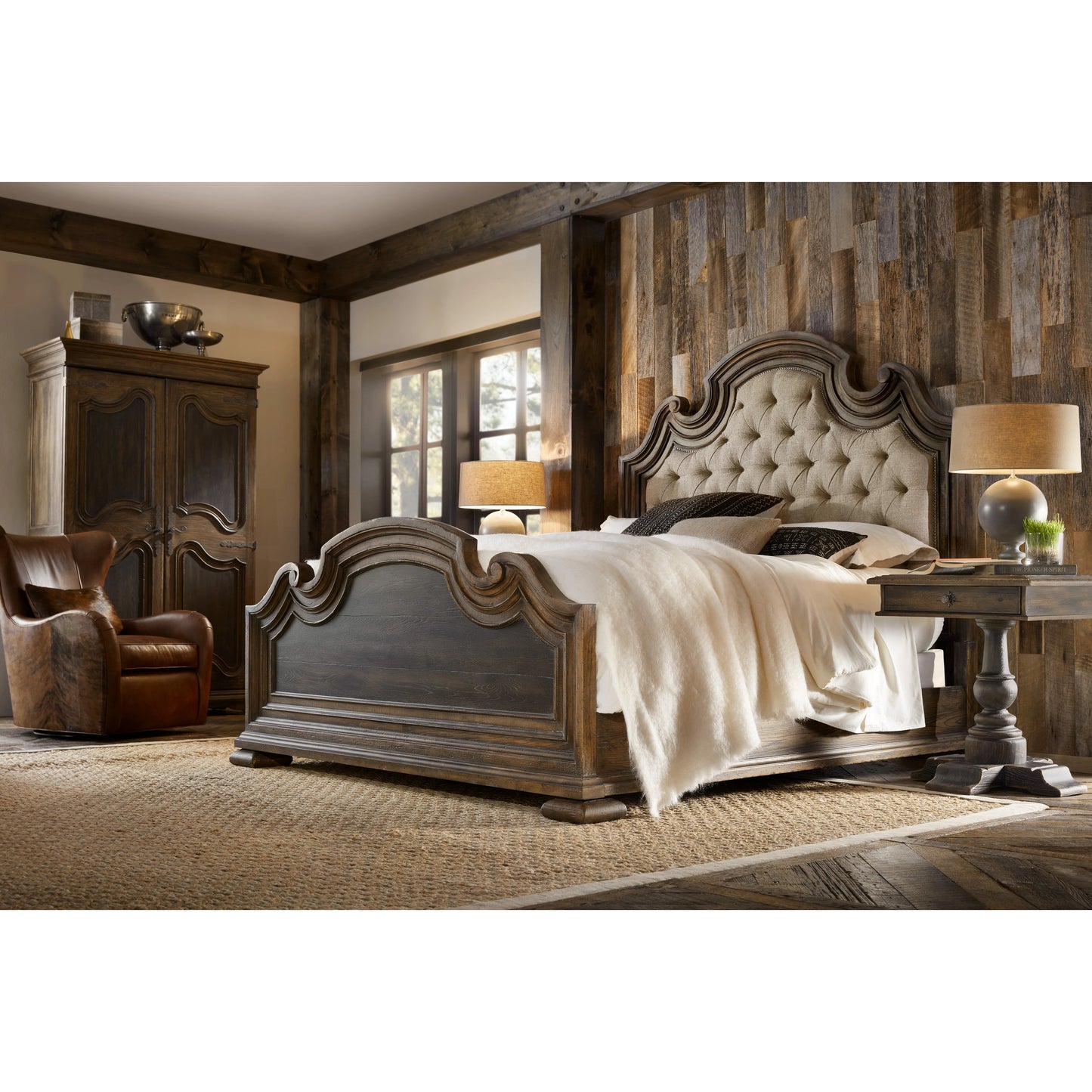 006 SI-1748914,SI-1748916 | Lifestyle | Fair Oaks Upholstered Bed by Hooker Furniture in beige and saddle brown, blackwood desert. Made from white oak veneers, fabric, resin in a traditional style.