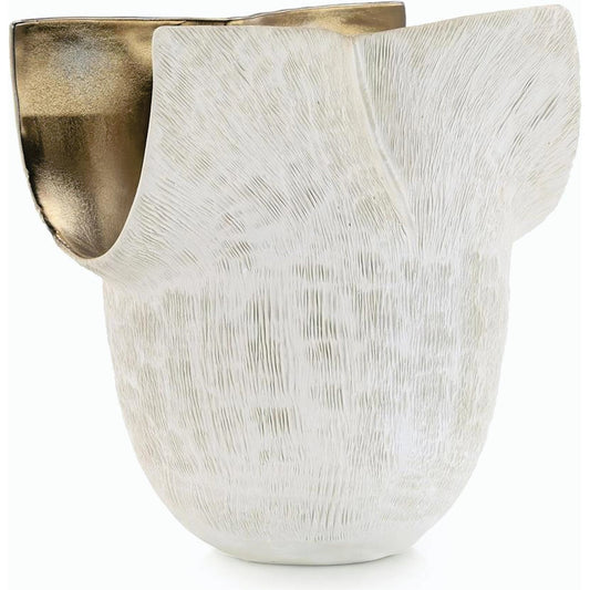 Arruga Vase by John-Richard. Made from unique in a modern style.