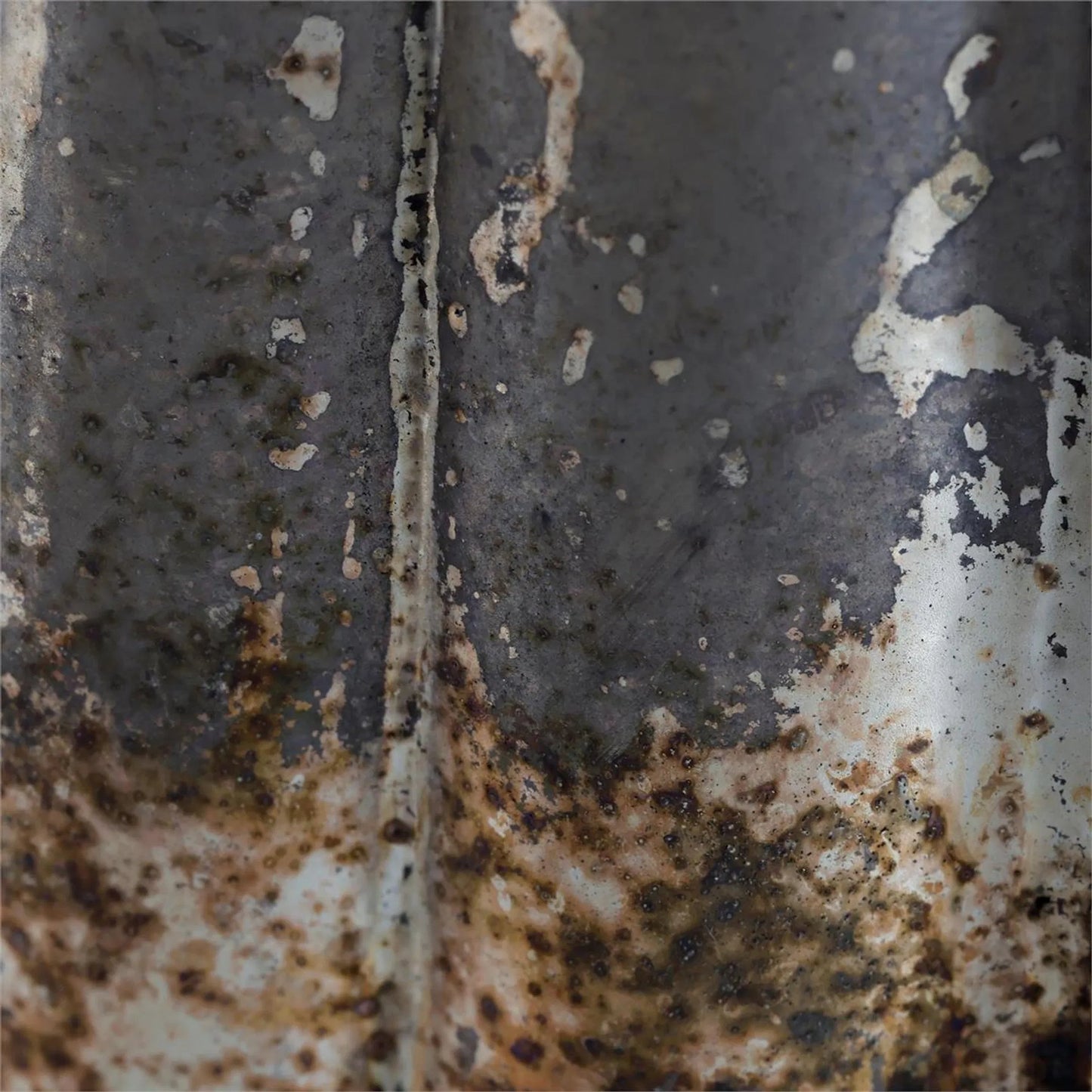 005 SI-2629157 | Unknown | Cendre Vase by John-Richard. Made from unique in a unique style.