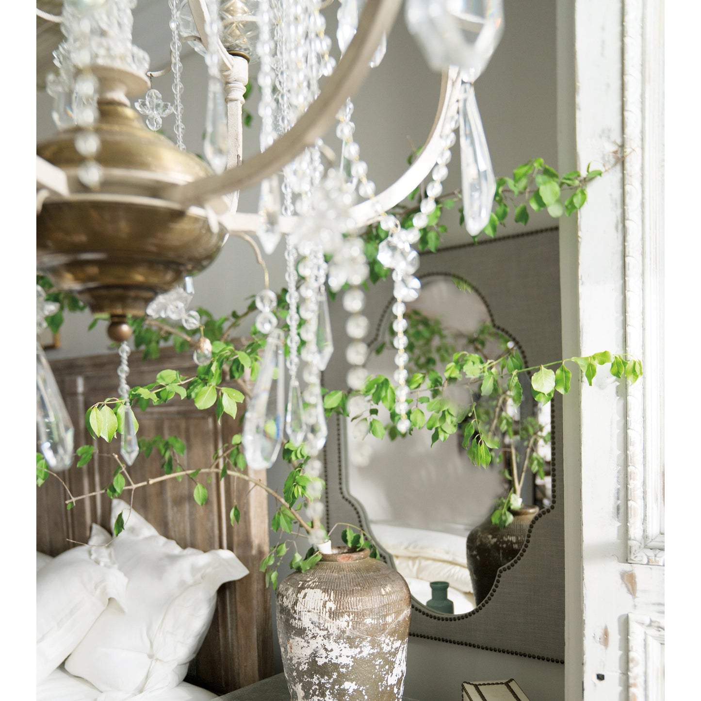 004 SI-1748448 | Lifestyle | Nourmand Mirror by Hooker Furniture in grey and antwerp gray. Made from hardwoods with fabric, mirror in a cottage & farmhouse style.
