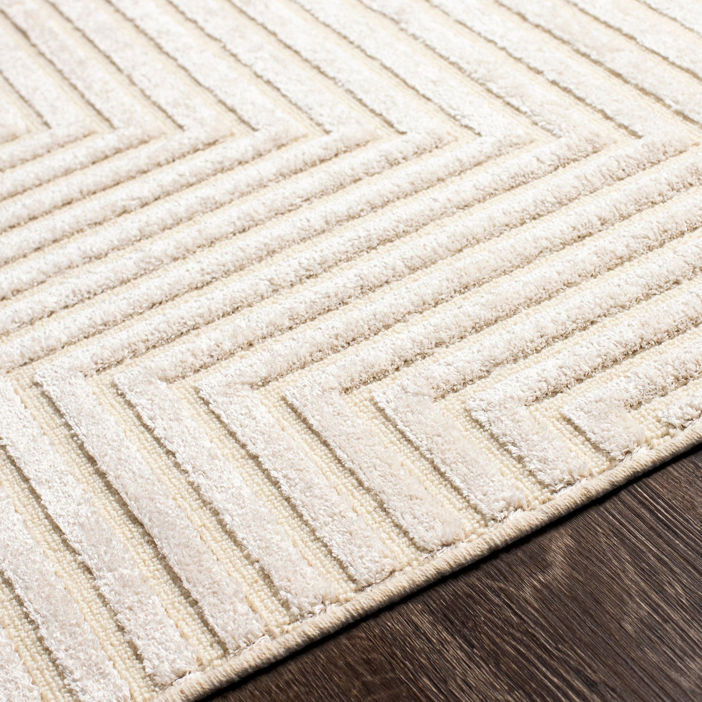 007 SI-1884286,SI-1884287 | Closeup | Kingston Rug - 29827 by Livabliss. Made from 51% viscose, 49% wool in a unique style.