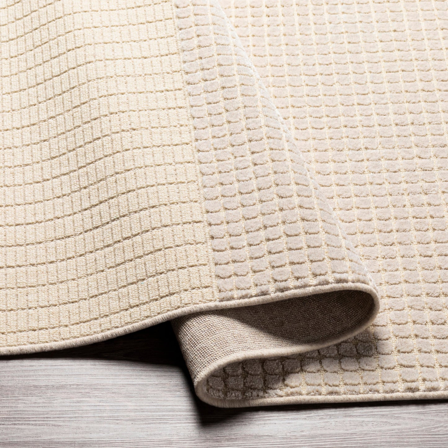 009 SI-1884306,SI-1884307 | Closeup | Kingston Rug - 29829 by Livabliss. Made from 51% viscose, 49% wool in a unique style.