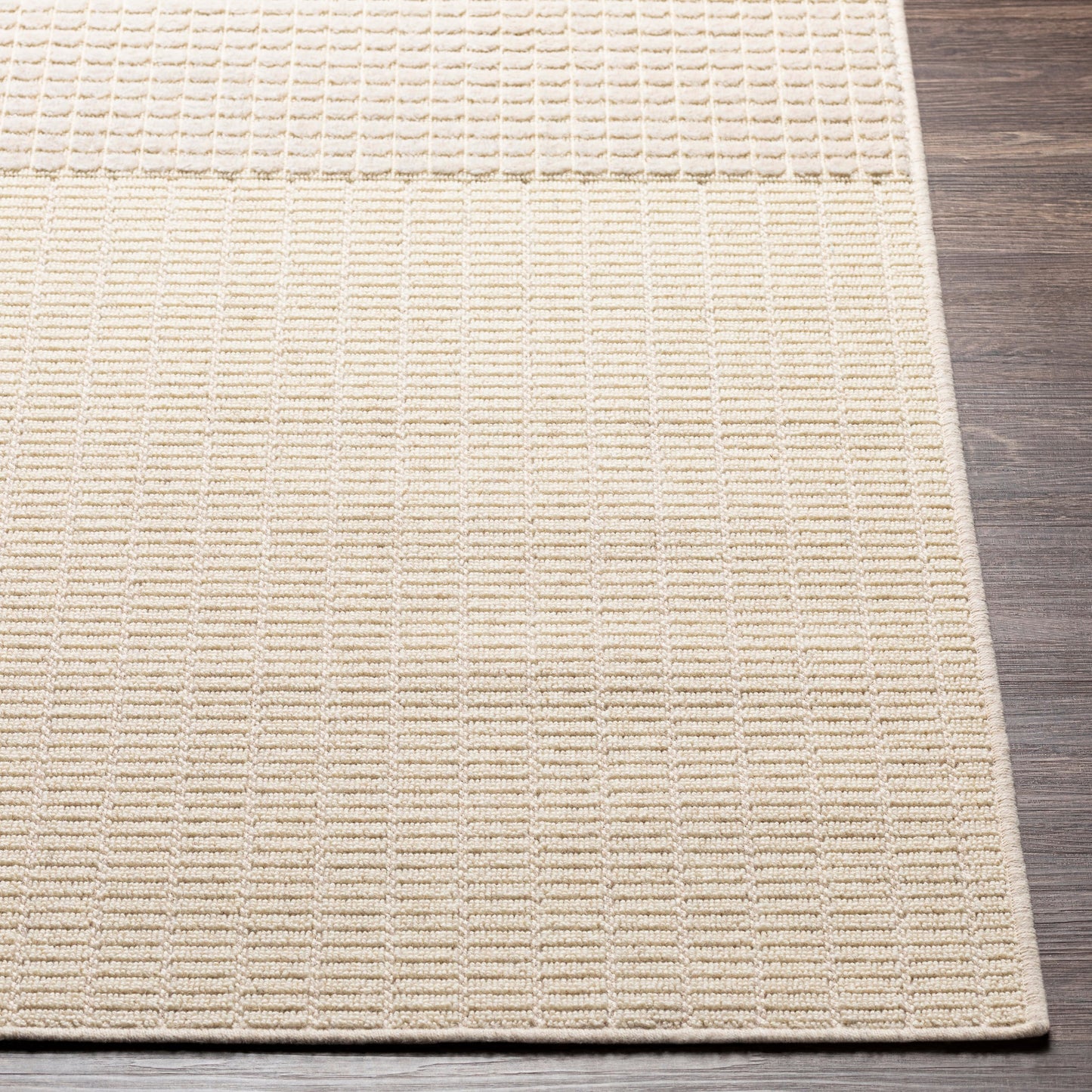 008 SI-1884306,SI-1884307 | Closeup | Kingston Rug - 29829 by Livabliss. Made from 51% viscose, 49% wool in a unique style.