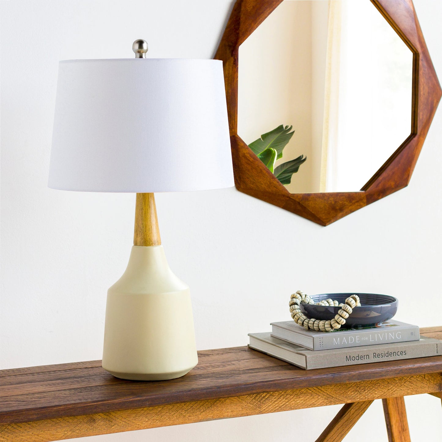 013 SI-1920754 | Lifestyle | Kent - 32291 by Livabliss in paintedbrushed. Made from shade (outside): linen, shade (inside): polyester, finial: metal, harp: metal in a modern style.