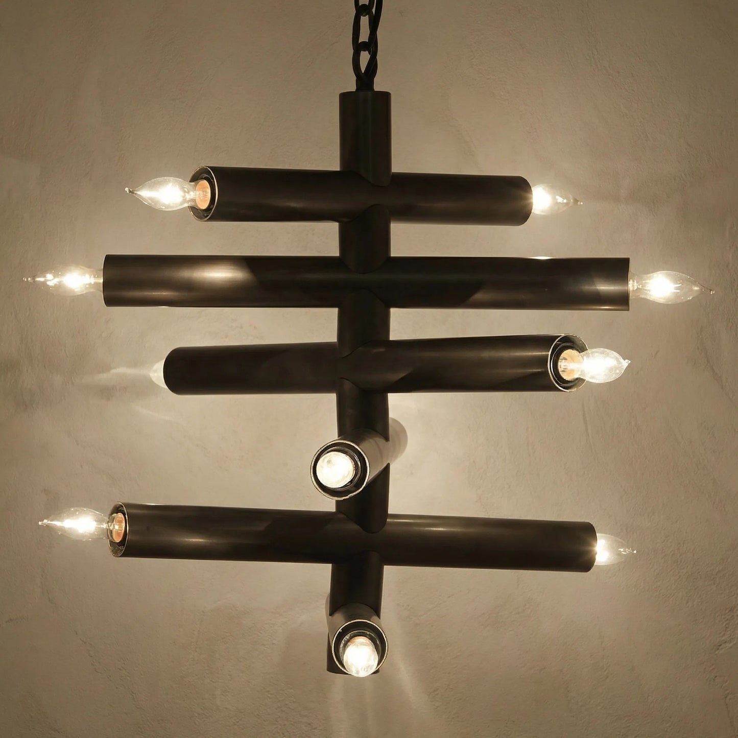 003 S-334318 | Lifestyle | Alex Chandelier by Noir in antique silver. Made from metal in a modern style.