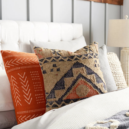 Luanda Pillow - 23520 by Surya in black, light beige. Made from 70% jute, 20% wool, 10% cotton, 100% cotton in a eclectic & global style.