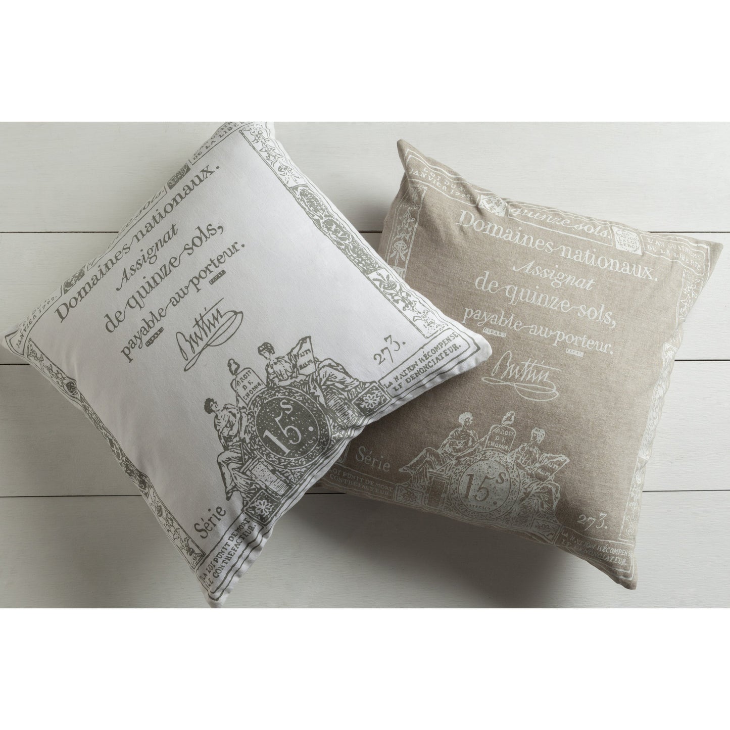 003 O-SURYA-LG508-1818D,O-SURYA-LG508-1818P,O-SURYA-LG508-2222D,O-SURYA-LG508-2222P | Lifestyle | Montpellier Pillow - 8117 by Surya. Made from 100% cotton in a modern style.
