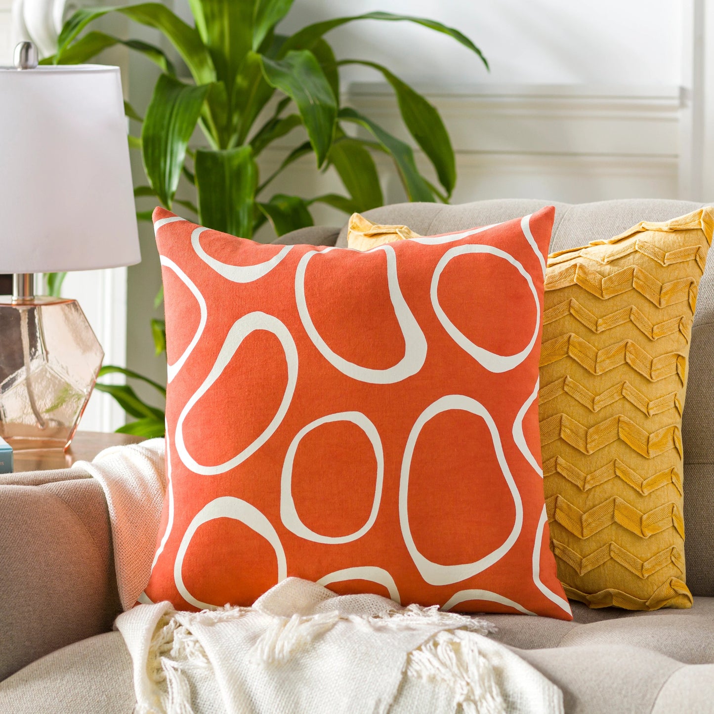 027 SI-1884456,SI-1884457,SI-1884458,SI-1884459 | Lifestyle | Lachen Pillow - 28469 by Surya. Made from 100% cotton in a modern style.