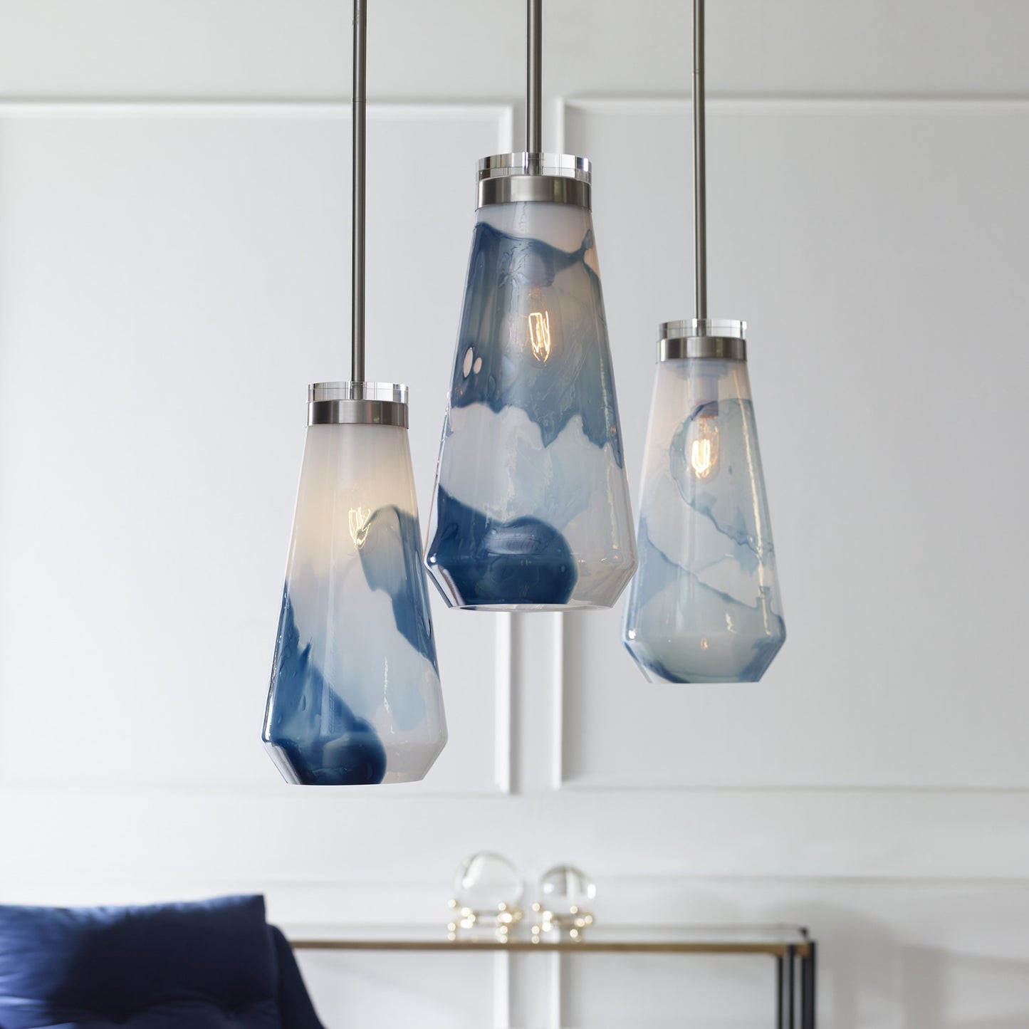 007 SR-801624 | Lifestyle | Windswept Mini Pendant by Uttermost in blue. Made from steel, glass, crystal in a modern style.