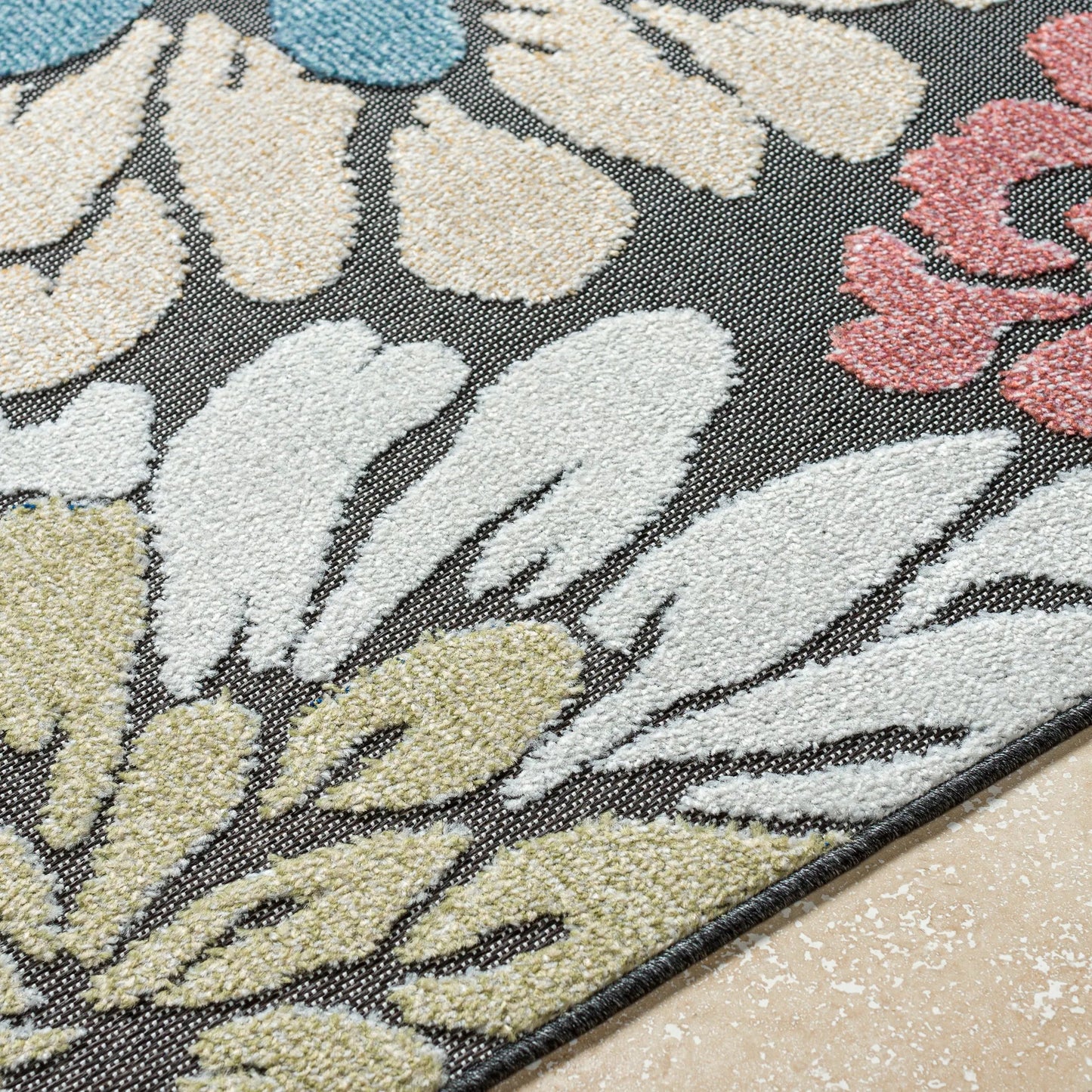 014 SI-2054013,SI-2054014,SI-2054015,SI-2054016 | Closeup | Lakeside Rug - 500174 by Livabliss. Made from face: 100% polypropylene, warp: 100% polypropylene in a unique style.