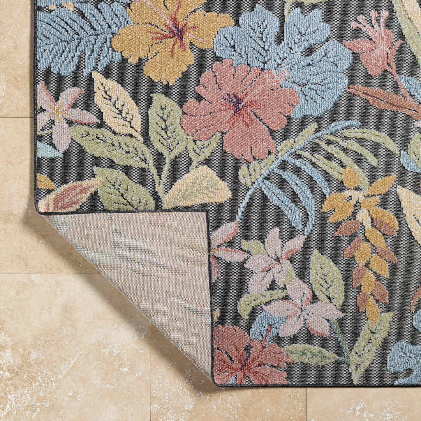 007 SI-2132301,SI-2132302,SI-2132303,SI-2132304 | Closeup | Lakeside Rug - 500206 by Livabliss. Made from face: 100% polypropylene, warp: 100% polypropylene in a unique style.