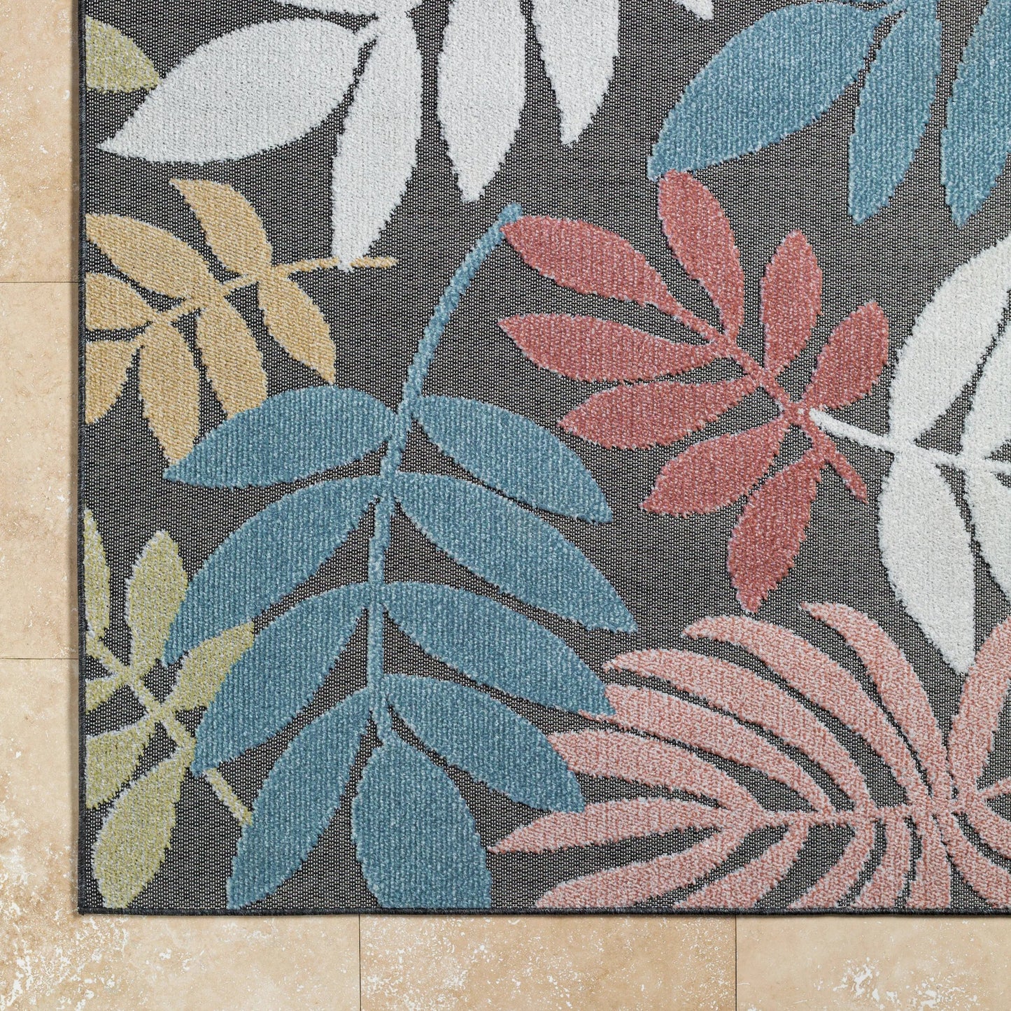 012 SI-2132309,SI-2132310,SI-2132311,SI-2132312 | Closeup | Lakeside Rug - 500213 by Livabliss. Made from face: 100% polypropylene, warp: 100% polypropylene in a unique style.