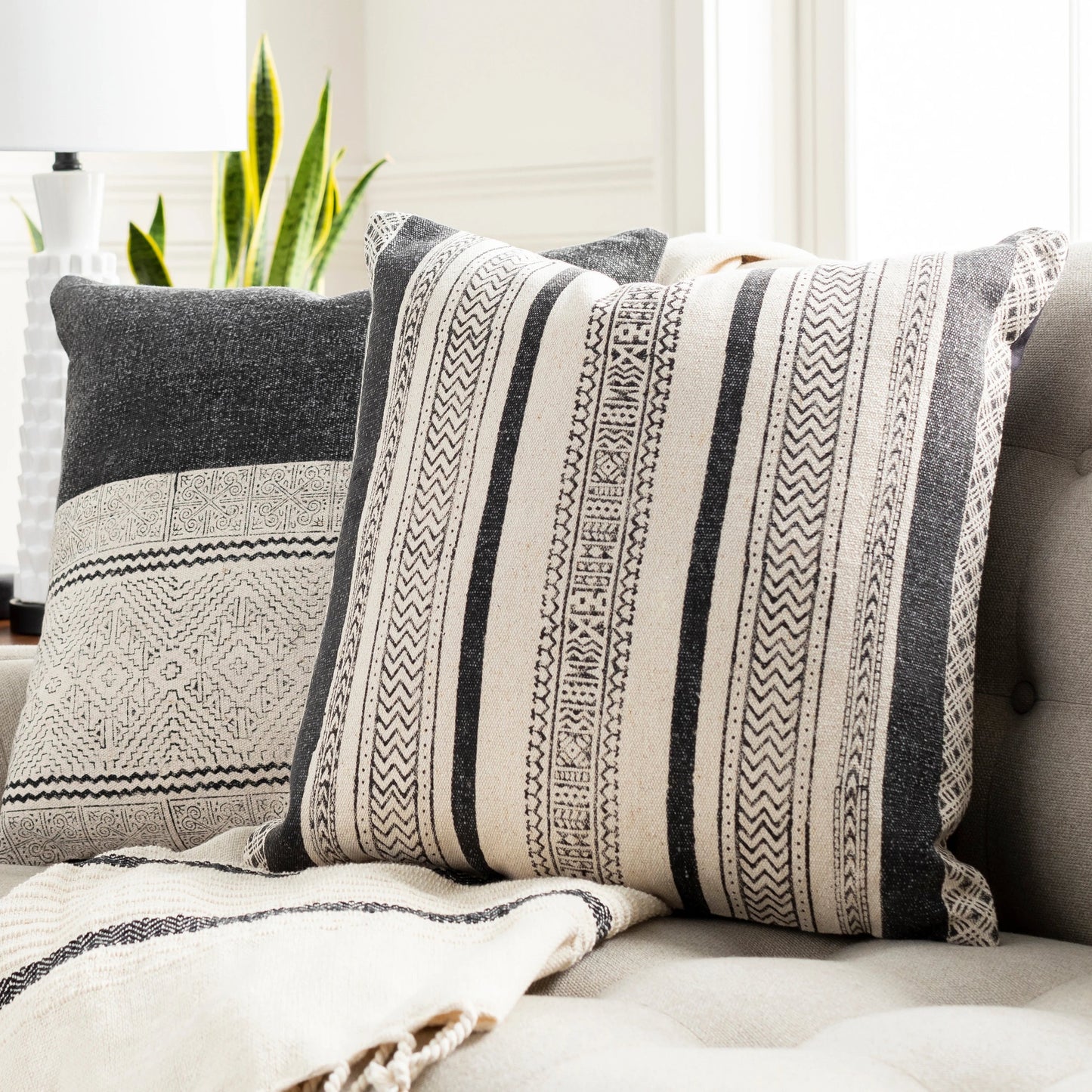 002 S-347878,S-347879 | Lifestyle | Lola Pillow - 14082 by Livabliss in black, cream. Made from 100% cotton in a eclectic & global style.