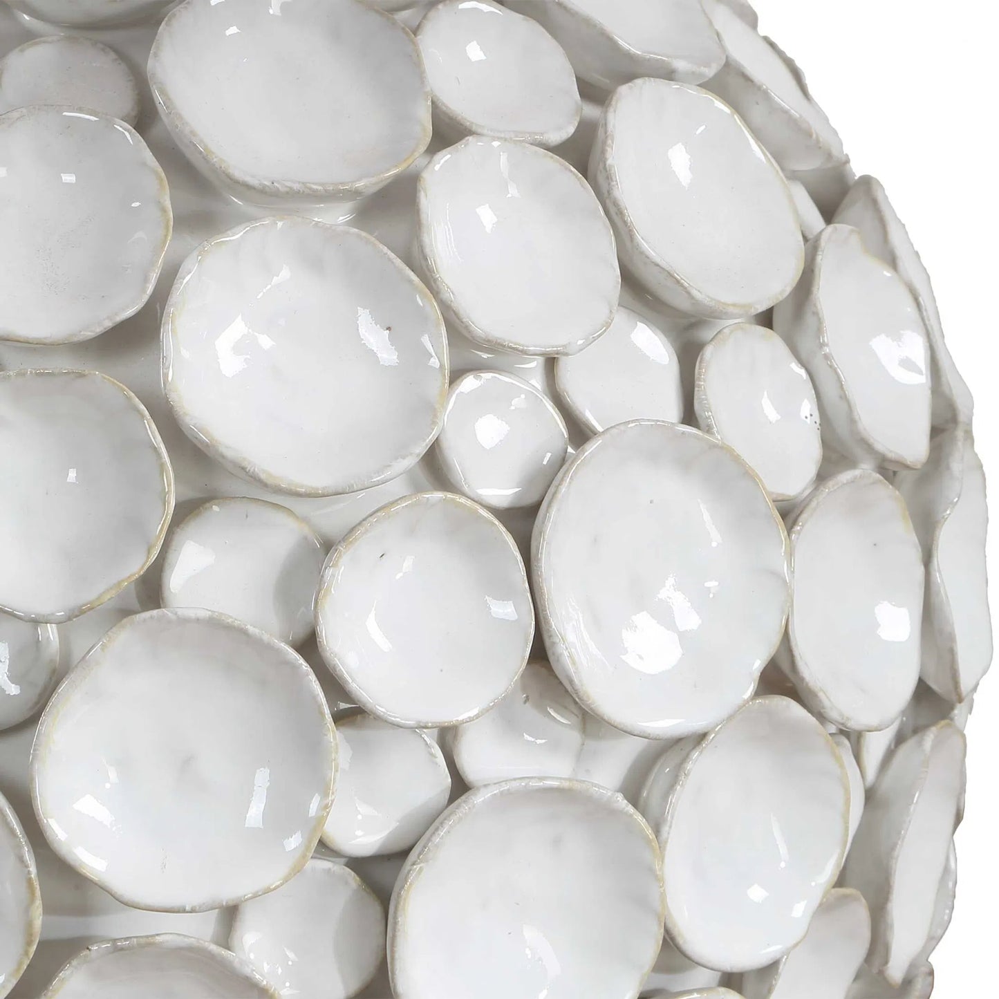 005 SI-2630632 | Unknown | Hartley Petal Table Lamp by Uttermost in white and brass. Made from steel, ceramic, fabric in a unique style.