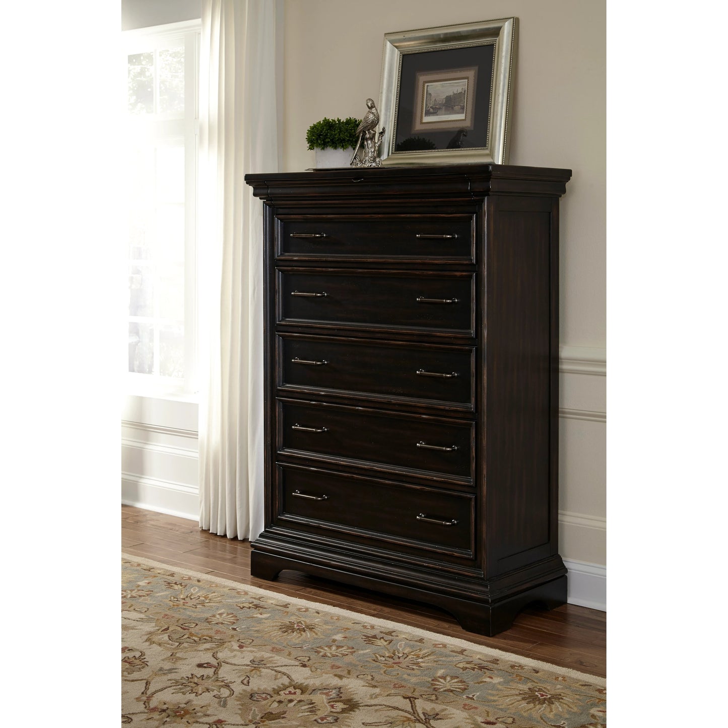 004 SI-2155449 | Lifestyle | Caldwell-Drawer Chest by Pulaski Furniture in deep brown. Made from acacia veneers, asian hardwood in a traditional style.