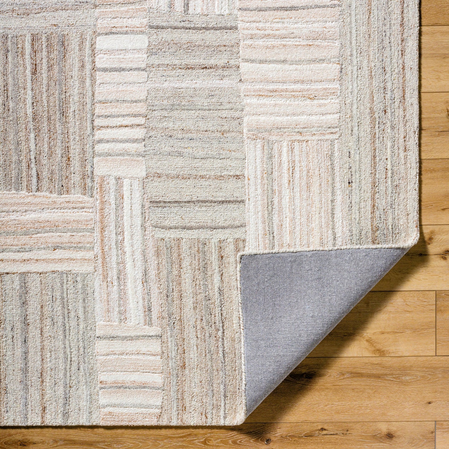 002 SI-2164994,SI-2164995,SI-2164996,SI-2164997 | Closeup | La Puna Rug - 532856 by Livabliss in ash, light silver, pearl, khaki. Made from wool in a unique style.
