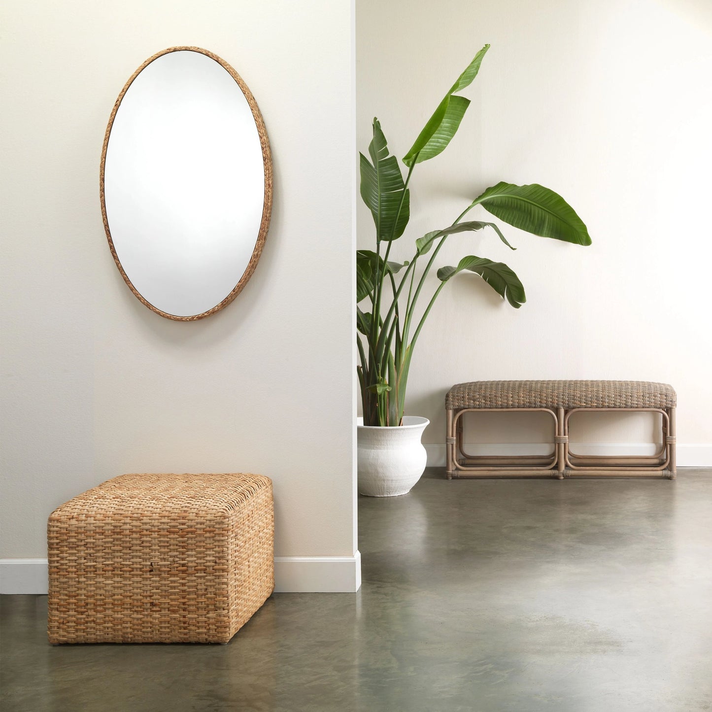 006 SR-912984 | Lifestyle | Sparrow Braided Oval Mirror by Lifestyle by JY in natural seagrass. Made from seagrass in a eclectic & global style.