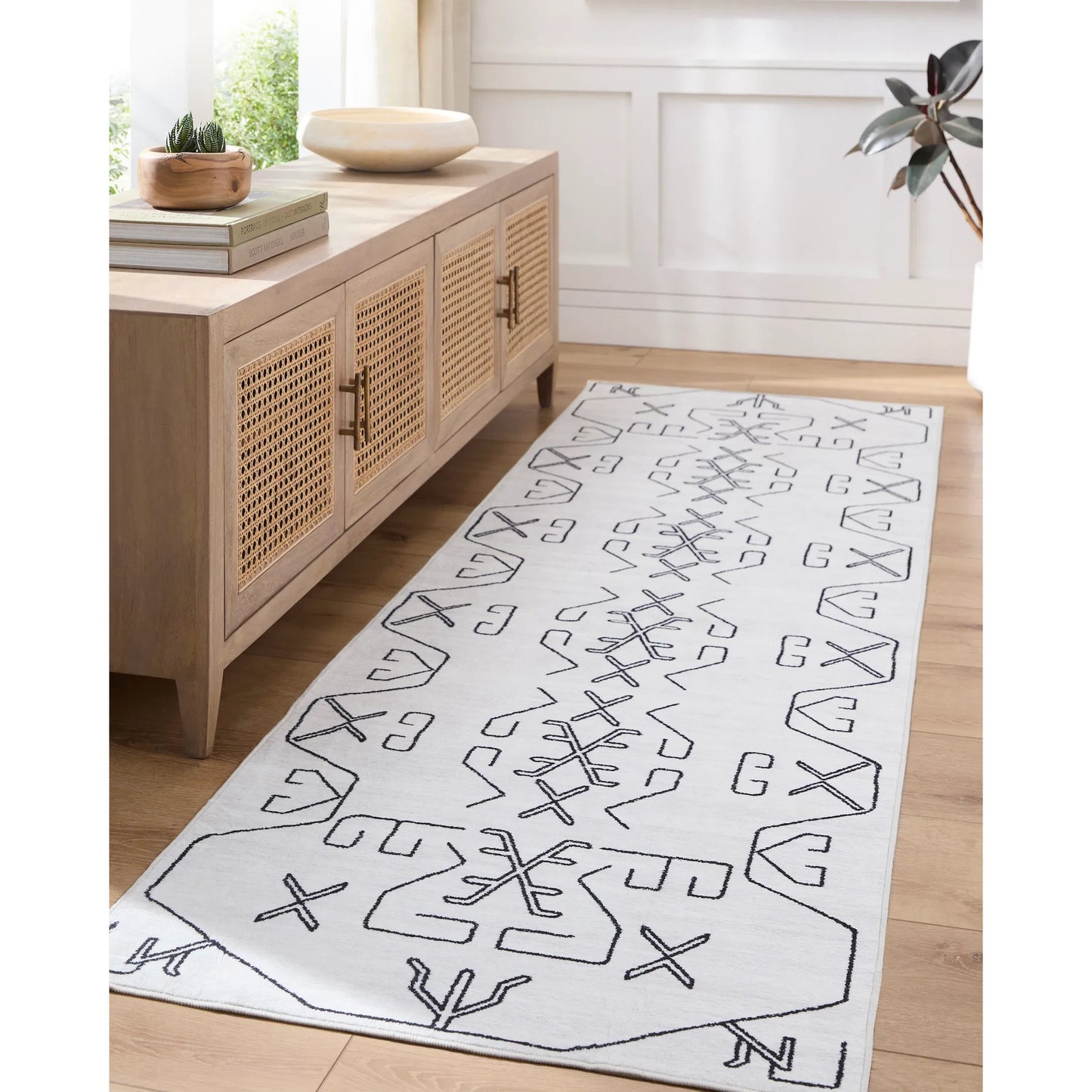 003 SI-2054120,SI-2054121,SI-2054123,SI-2054124,SI-2054125 | Lifestyle | Lavable Rug - 500723 by Livabliss in ivory. Made from face: 100% polyester in a unique style.