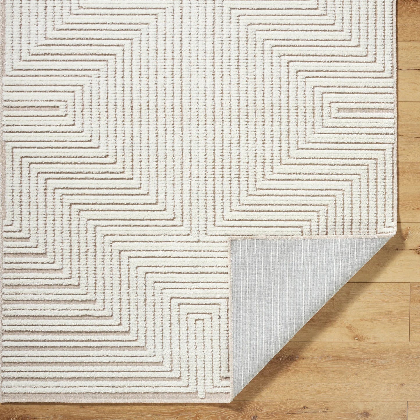 013 SI-2169051,SI-2169052,SI-2169053,SI-2169054,SI-2169055 | Closeup | Lyna Rug - 537555 by Livabliss. Made from polypropylene, chenille-polyester in a unique style.