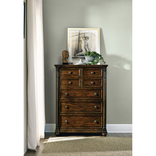 Leesburg Chest by Hooker Furniture in mahogany. Made from mahogany veneers in a traditional style.
