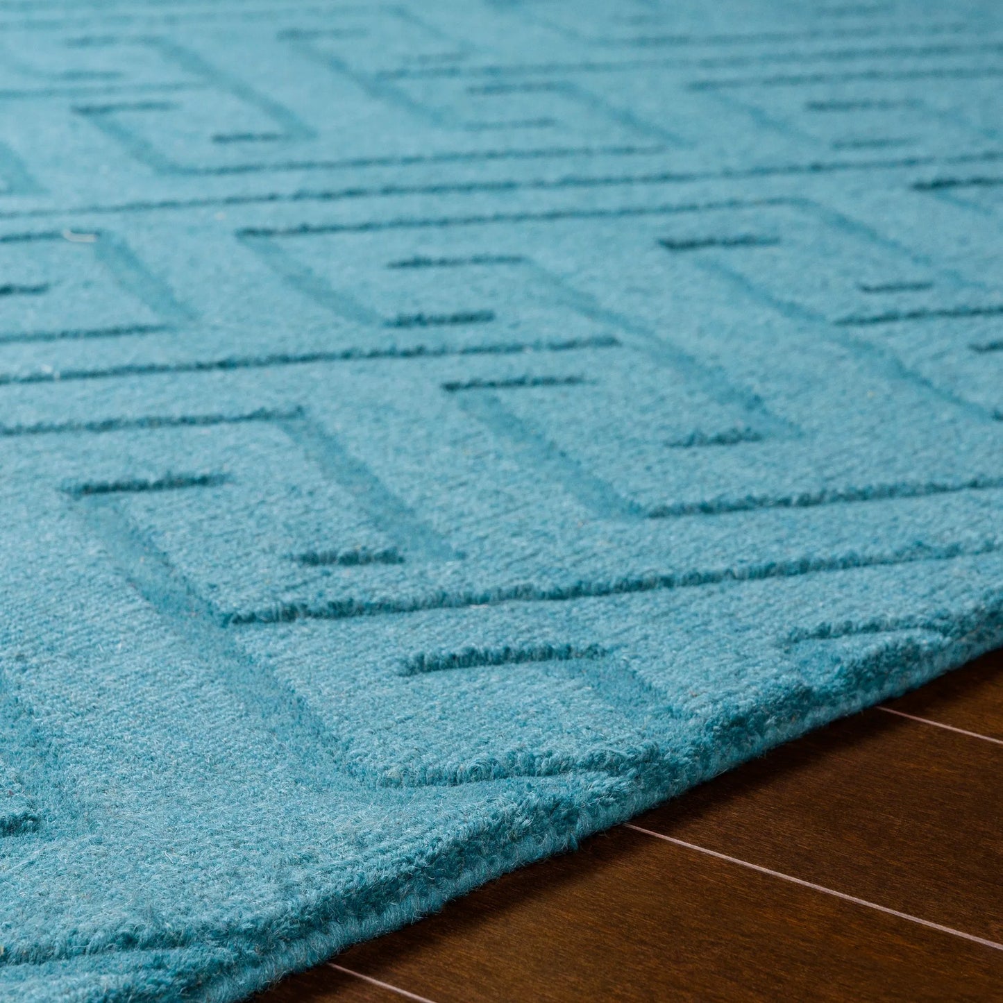 021 98374-3266 | Closeup | Mystique Rug - 22146 by Surya. Made from 100% wool in a unique style.