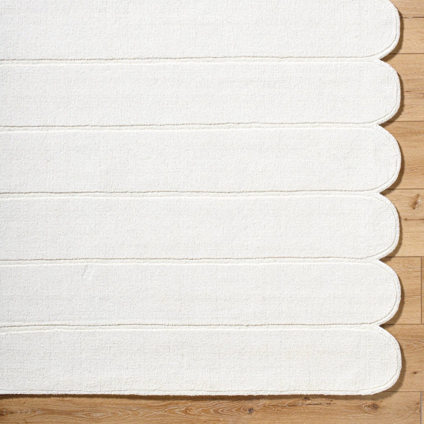 012 SI-2168012,SI-2168013,SI-2168014,SI-2168015 | Closeup | Mystique Rug - 530337 by Livabliss. Made from wool in a unique style.