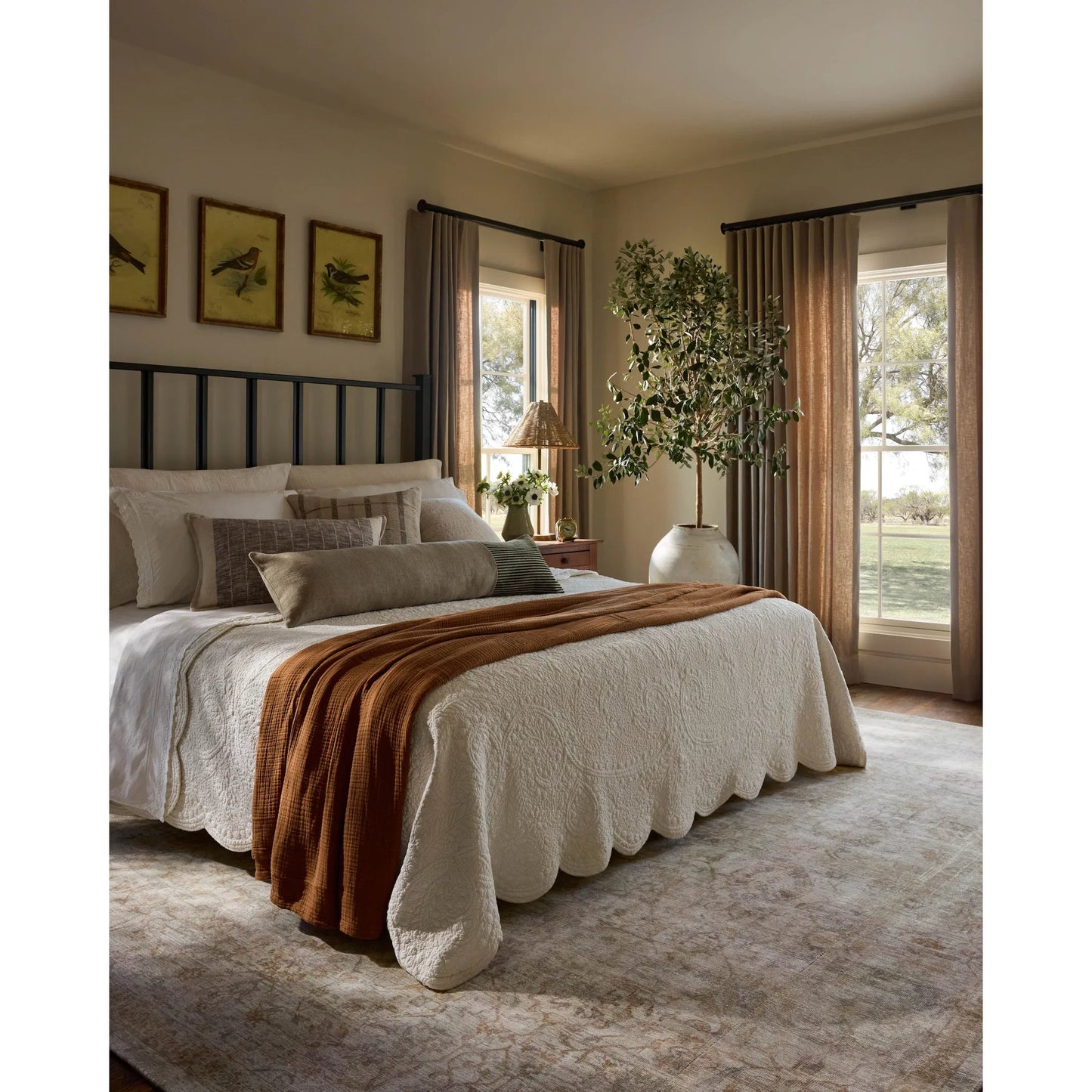 004 SI-2332426,SI-2332427,SI-2332428,SI-2332429,SI-2332430,SI-2332431,SI-2332432,SI-2332433 | Lifestyle | Marcella MAC-01 Rug by Loloi in sage, gold. Made from wool, viscose in a unique style.