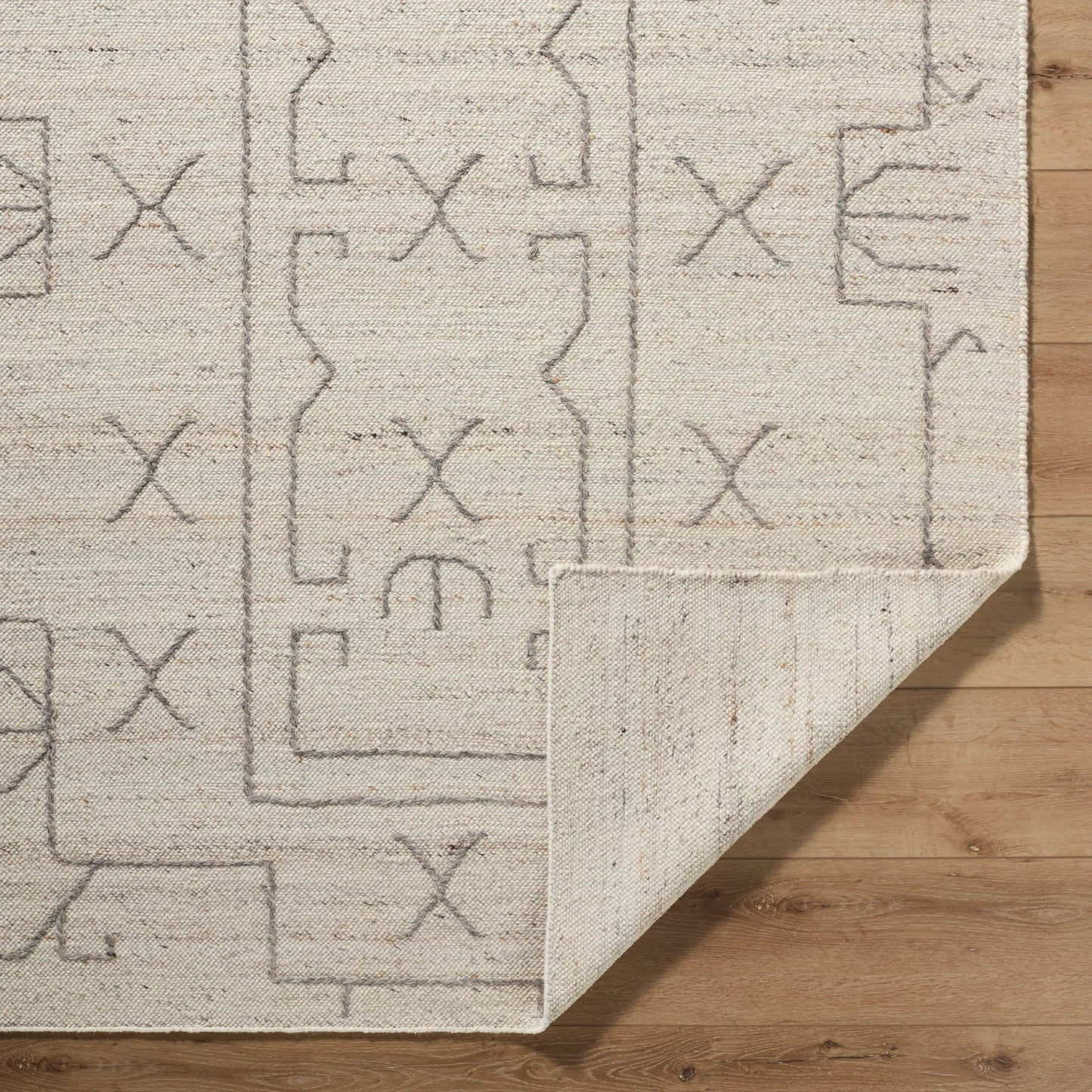 003 SI-2167527,SI-2167528,SI-2167529,SI-2167530 | Closeup | Marcela Rug - 484509 by Livabliss in pearl, ash. Made from wool in a unique style.