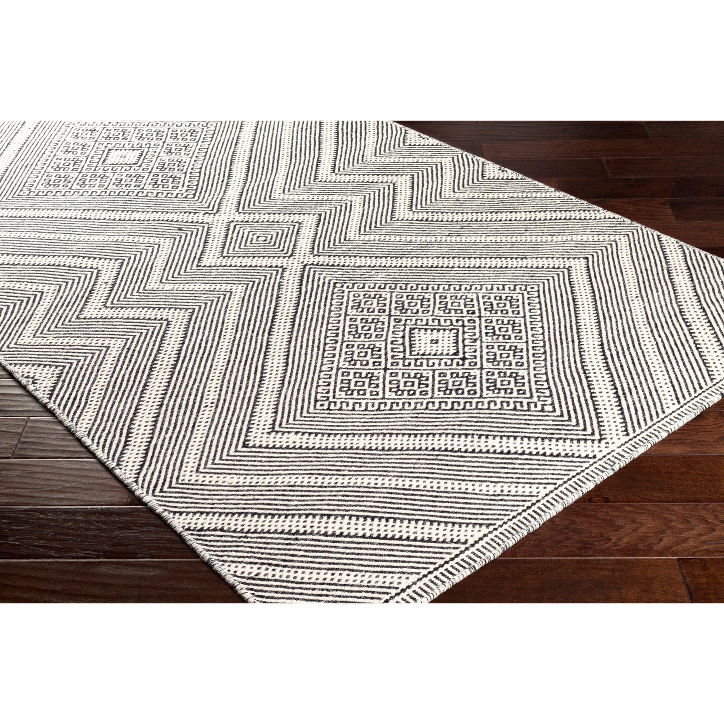 005 SI-1886067,SI-1886068,SI-1886072 | Closeup | Mardin Rug - 29485 by Surya. Made from 100% wool in a unique style.