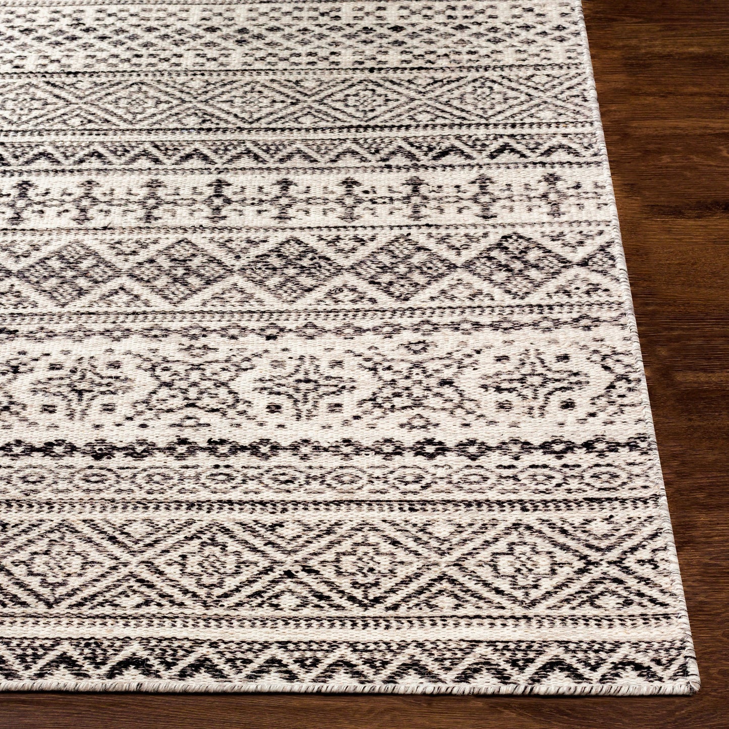 006 SI-1886102,SI-1886103,SI-1886104,SI-1886106,SI-1886107,SI-1886108 | Additional Silo | Mardin Rug by Surya. Made from 100% wool in a modern style.