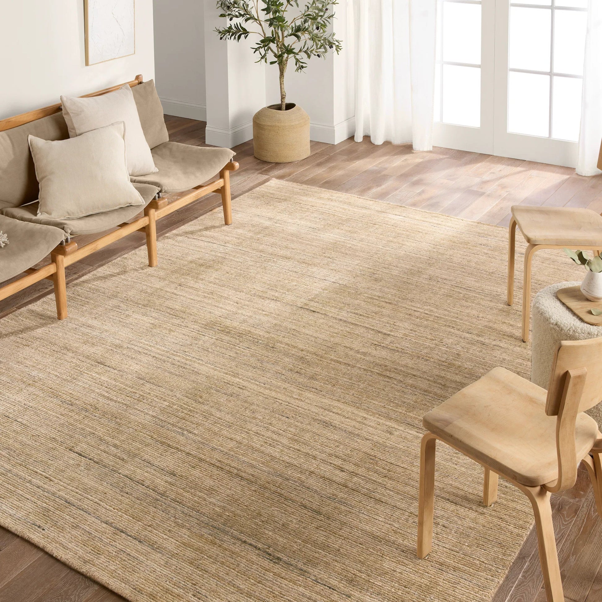 Madras MDS10 Rug by Jaipur Living in blue, cream. Made from 60% wool 40% viscose in a unique style.