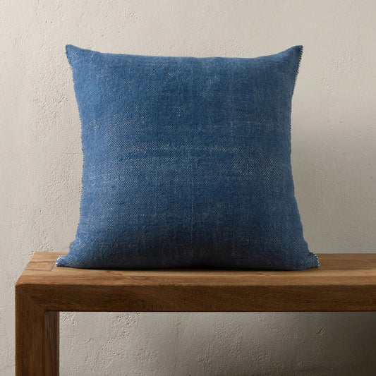 Margosa MGP23 Pillow by Jaipur Living. Made from 100% wool in a modern style.