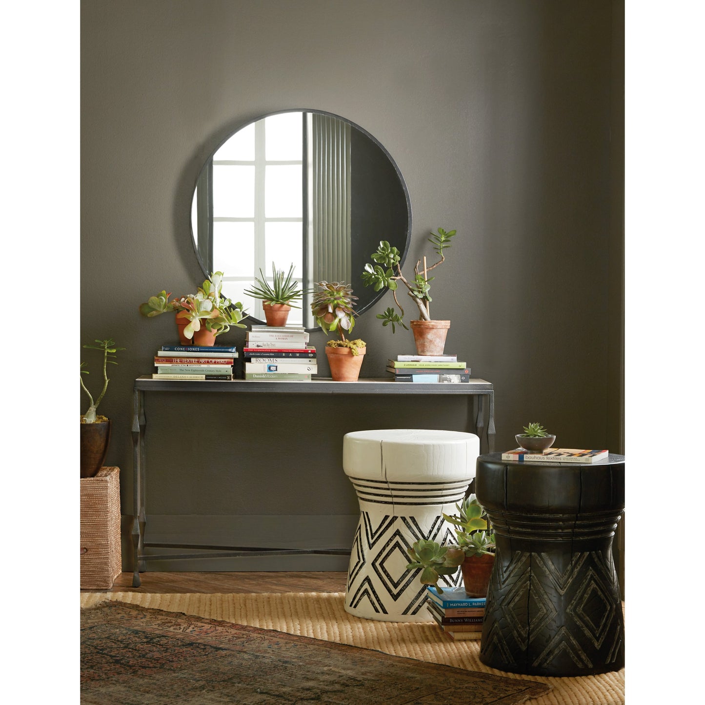 007 SI-1873101 | Lifestyle | Commerce & Market Metal-Wood Console Table by Hooker Furniture in black. Made from white travertine stone, carbon steel in a transitional style.