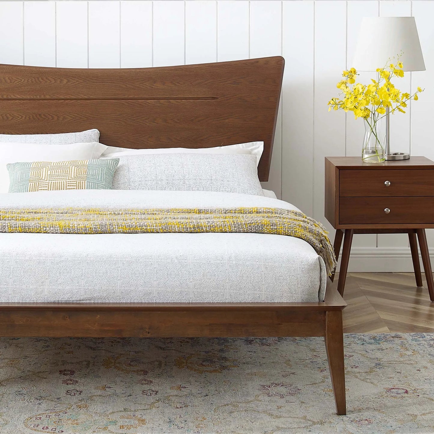 022 SI-1712862 | Lifestyle | McDowell Wood Platform Bed by Evans & Londeen in walnut. Made from unique in a modern style.