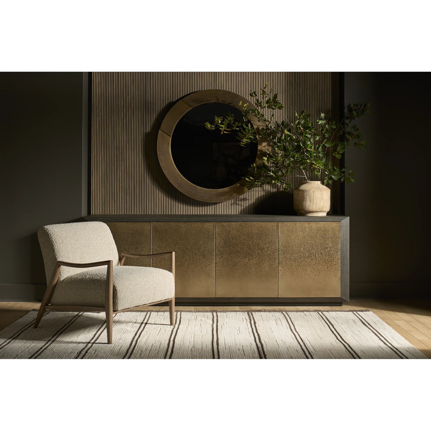 001 SI-2627669 | Lifestyle | Modern Round Mirror by Universal Furniture in soft bronze. Made from unique in a unique style.