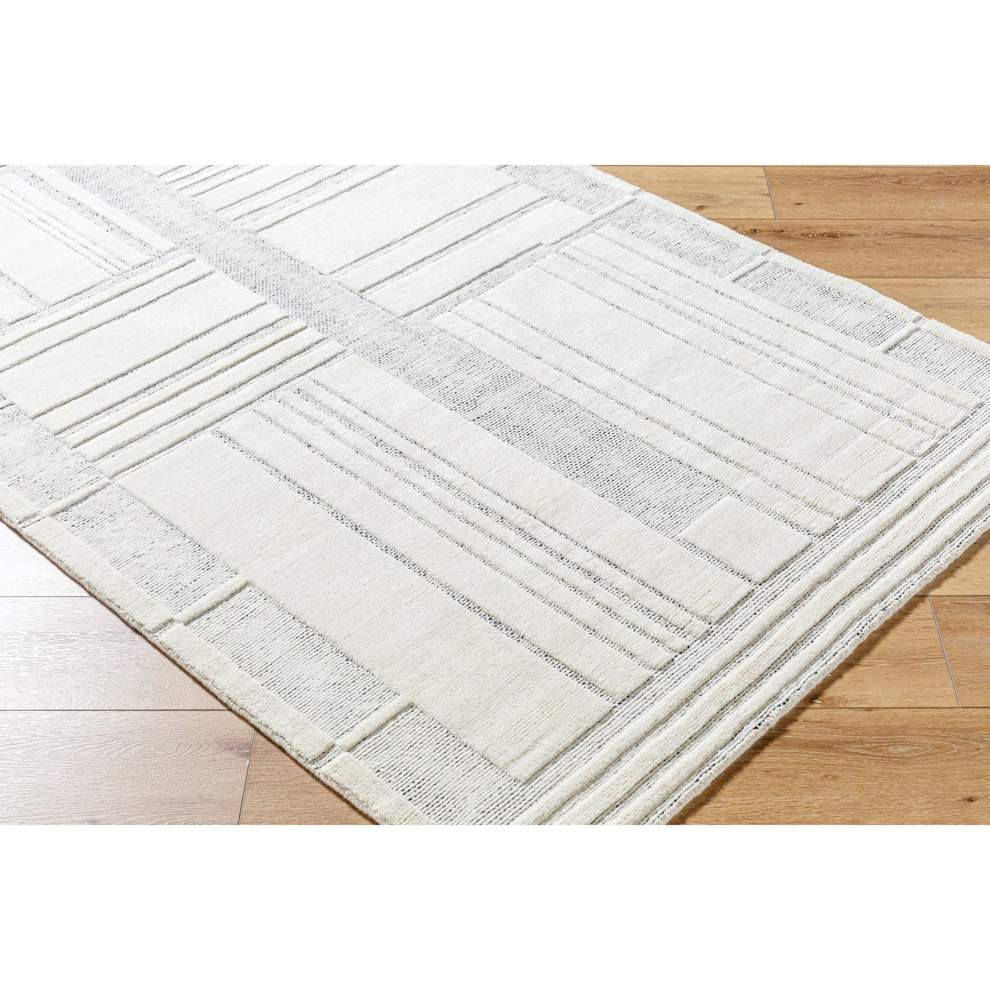 005 SI-2164774,SI-2164775,SI-2164776,SI-2164777 | Closeup | Molde Rug - 531220 by Surya in light silver, silver. Made from wool in a unique style.