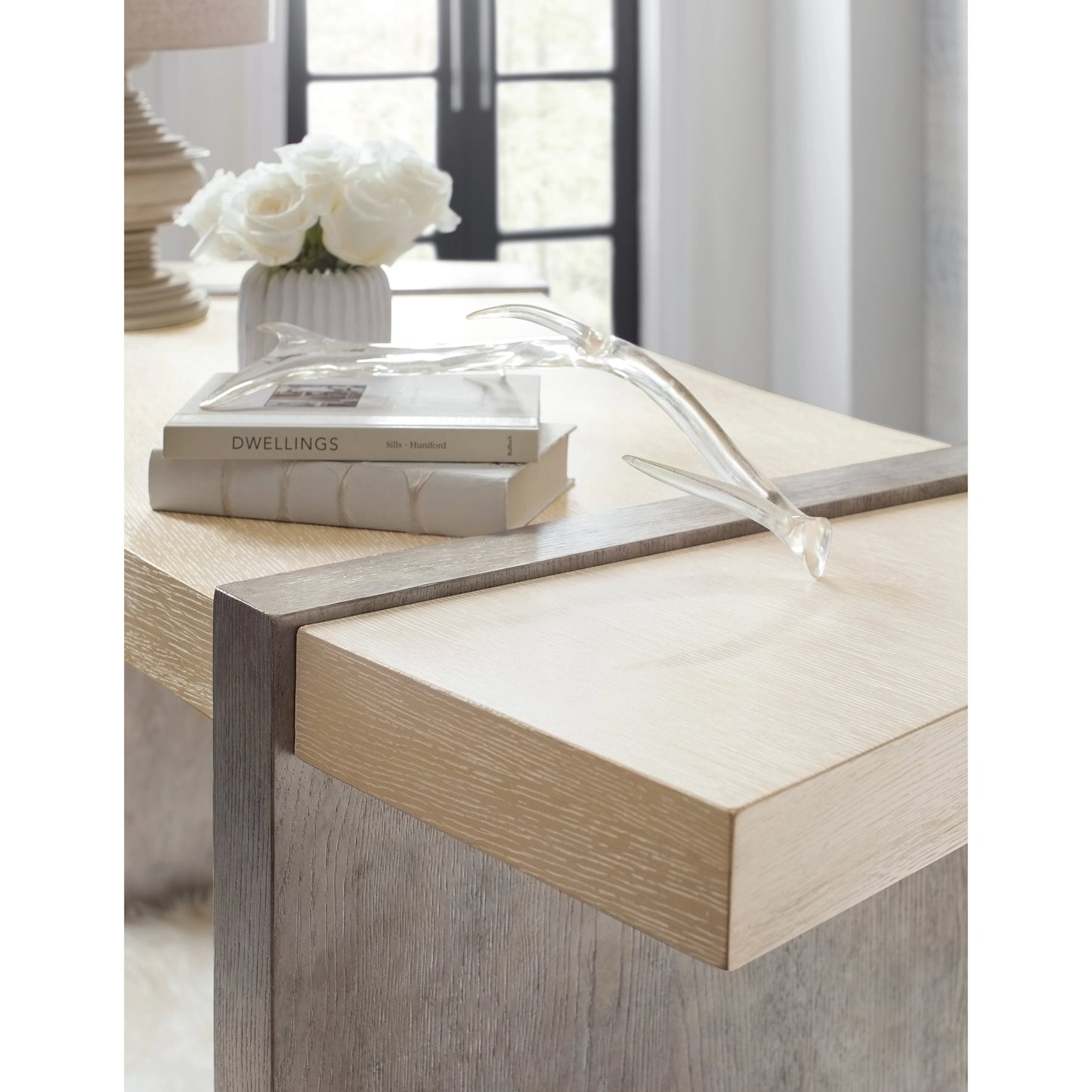 006 SI-2133589 | Lifestyle | Melange Selleck Writing Desk by Hooker Furniture in light wood, silver. Made from oak veneers with silver leaf in a modern style.