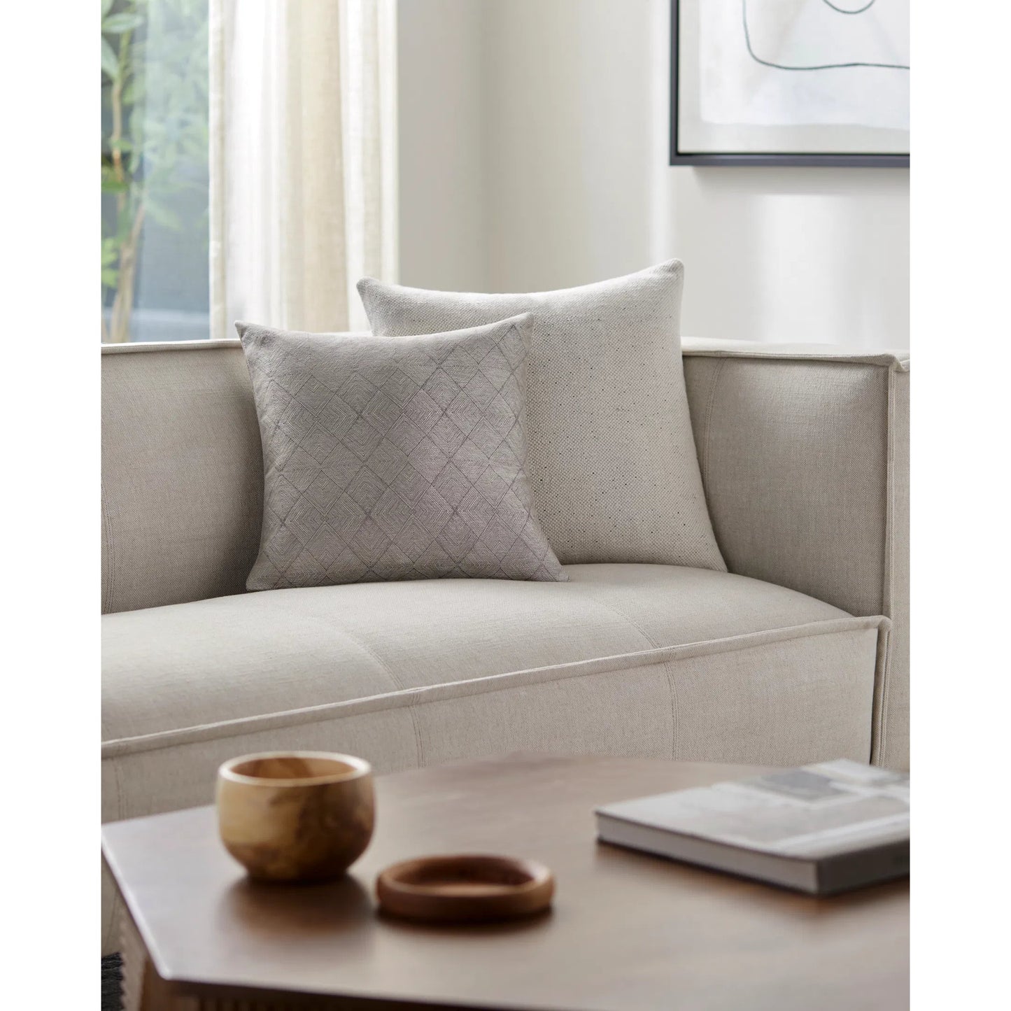 005 S-347886,S-347888,S-347889 | Lifestyle | Messina Pillow - 5910 by Surya. Made from 100% polyester in a eclectic & global style.