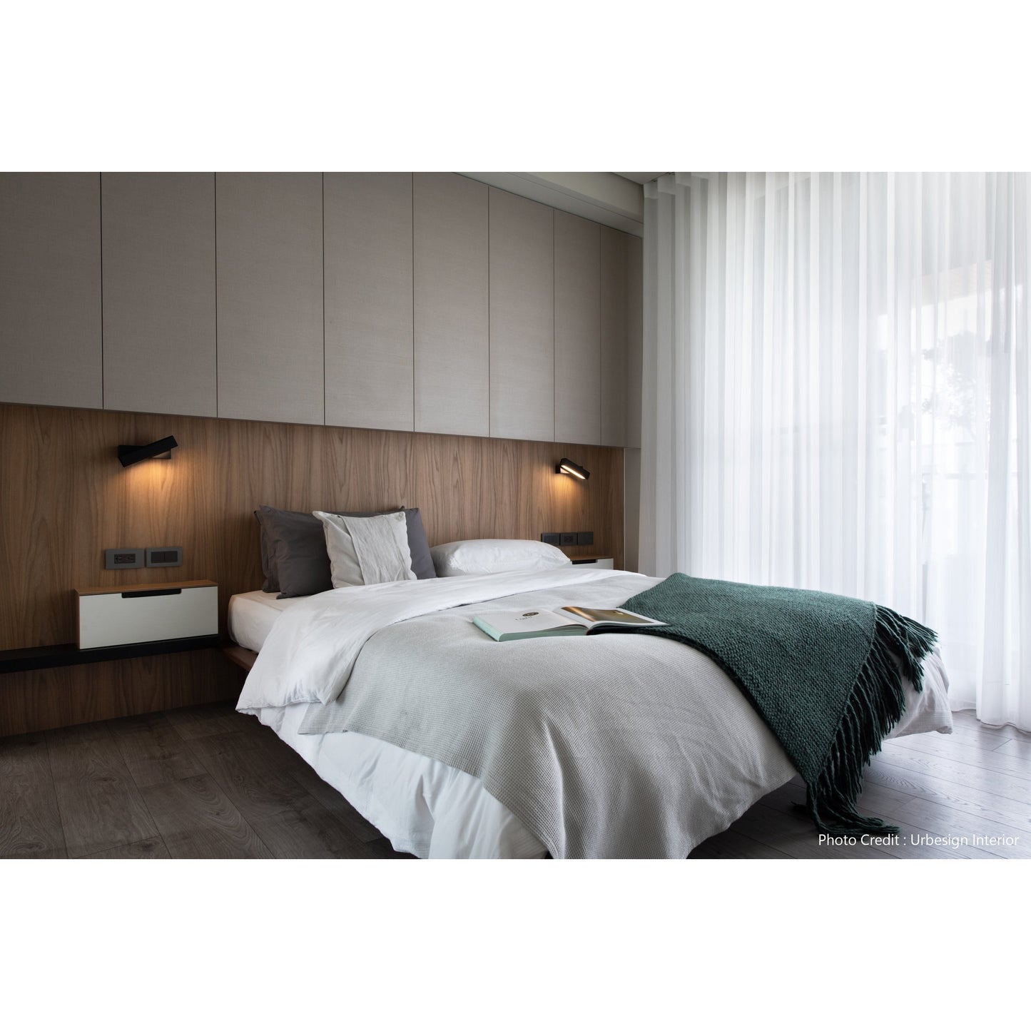 024 SR-381034 | Lifestyle | Mumu Wall Lamp by Seed Design. Made from aluminum, wood in a modern style.