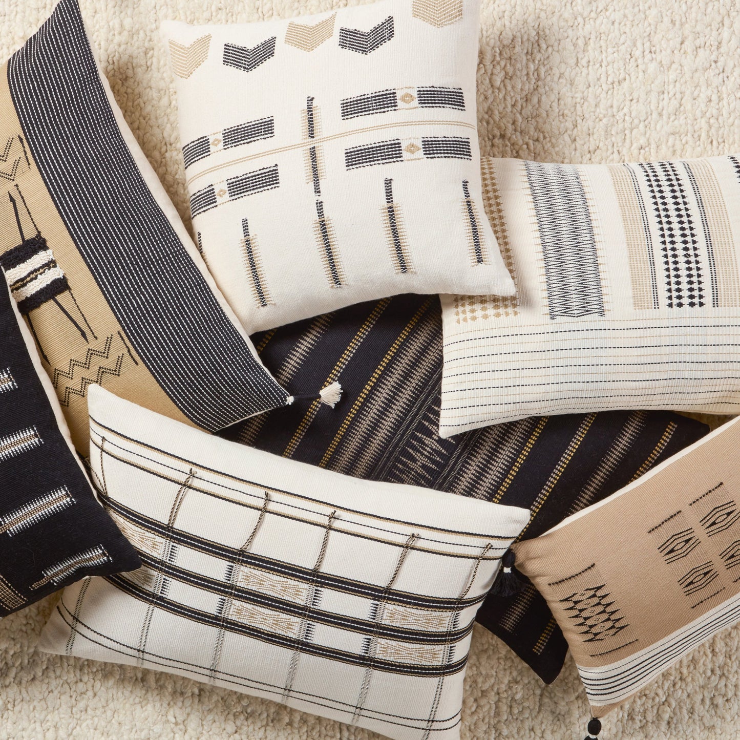 005 SI-2062075,SI-2062077,SI-2354760 | Lifestyle | Nagaland Pillow NGW38 Pillow by Jaipur Living in cream, black. Made from 100% cotton in a cottage & farmhouse style.