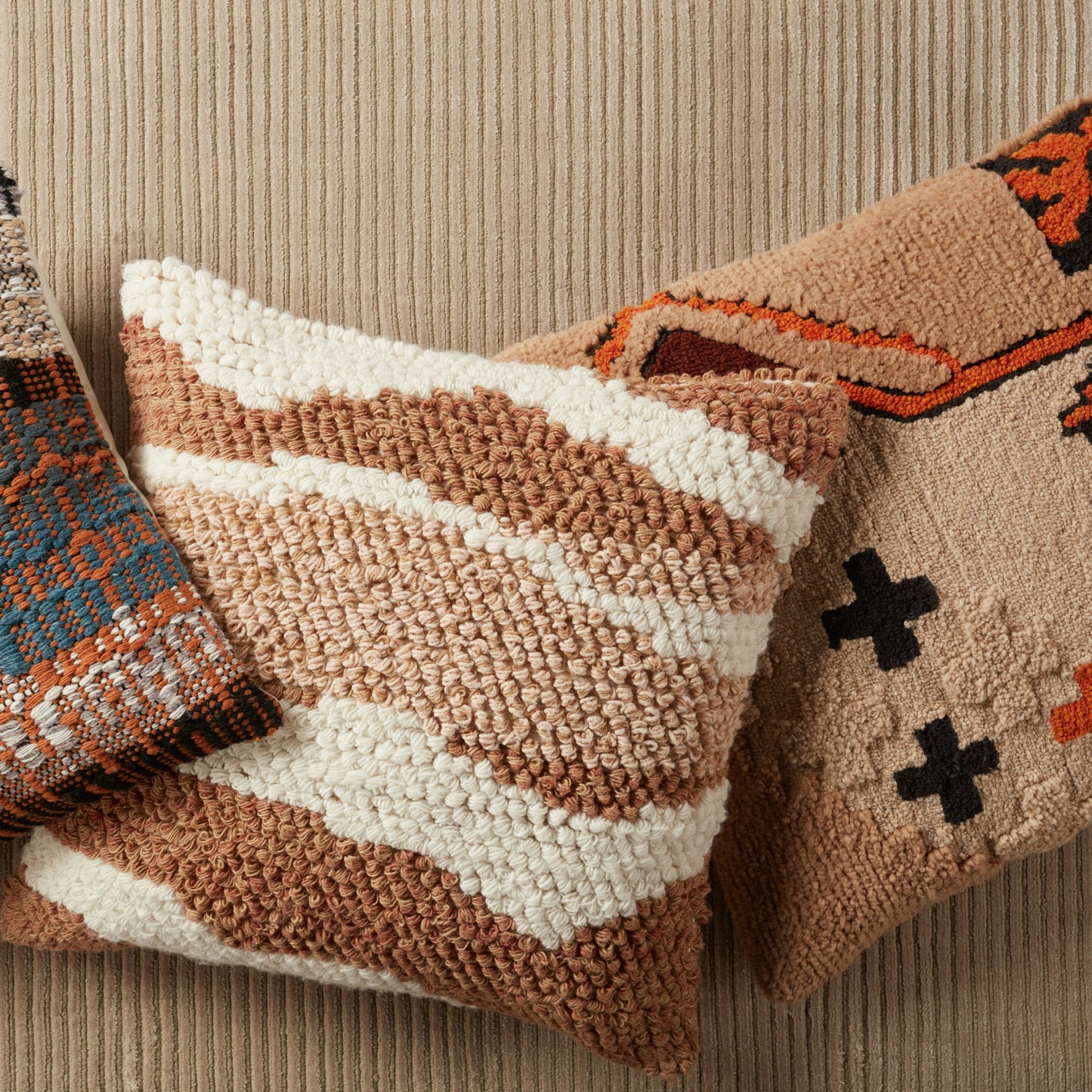 005 SI-1785602 | Closeup | Nazka NZK02 Indoor/Outdoor Pillow by Jaipur Living in tan, white. Made from 100% polyester in a modern style.