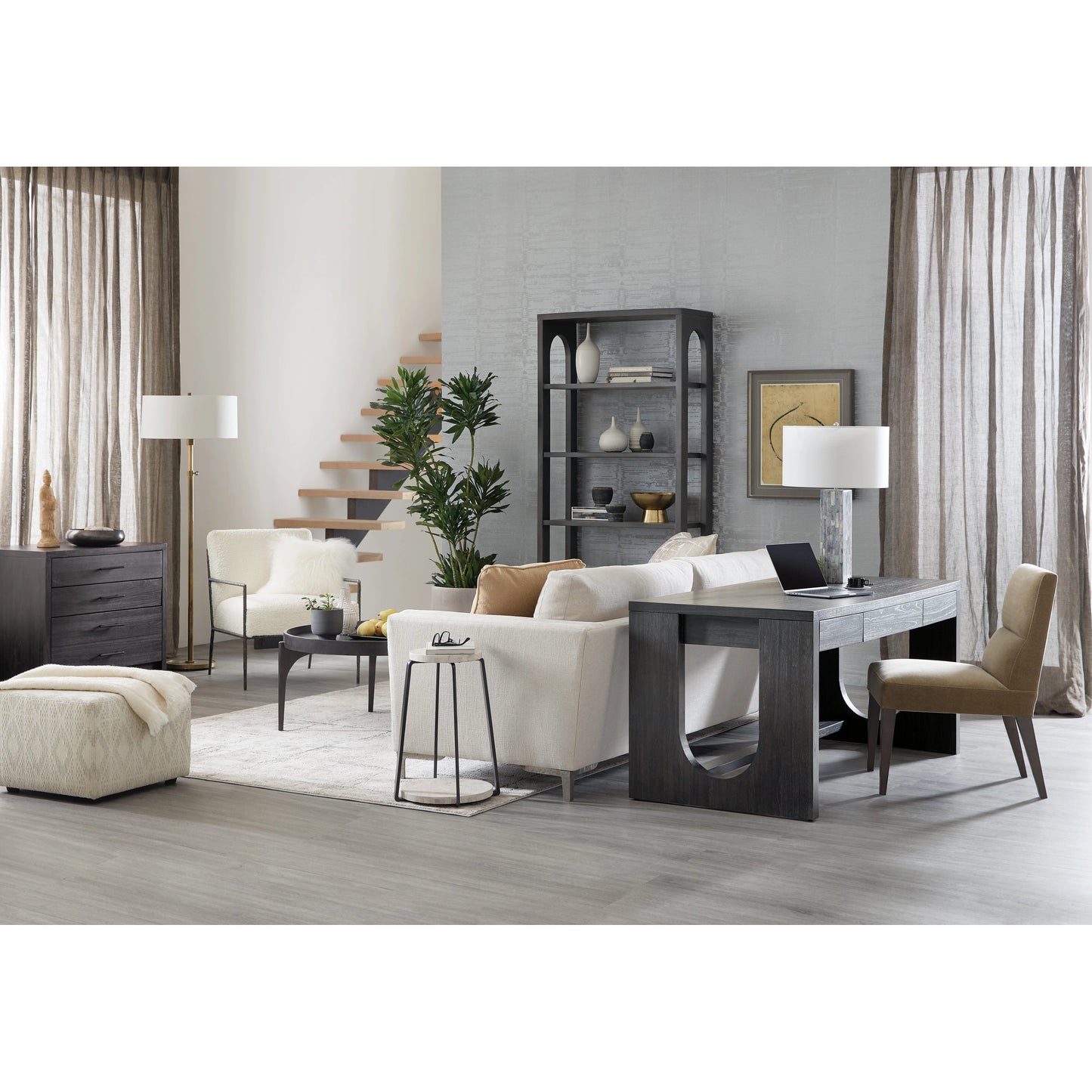 006 SI-2028920 | Lifestyle | Commerce & Market Writing Desk by Hooker Furniture in black. Made from mindi veneers in a modern style.