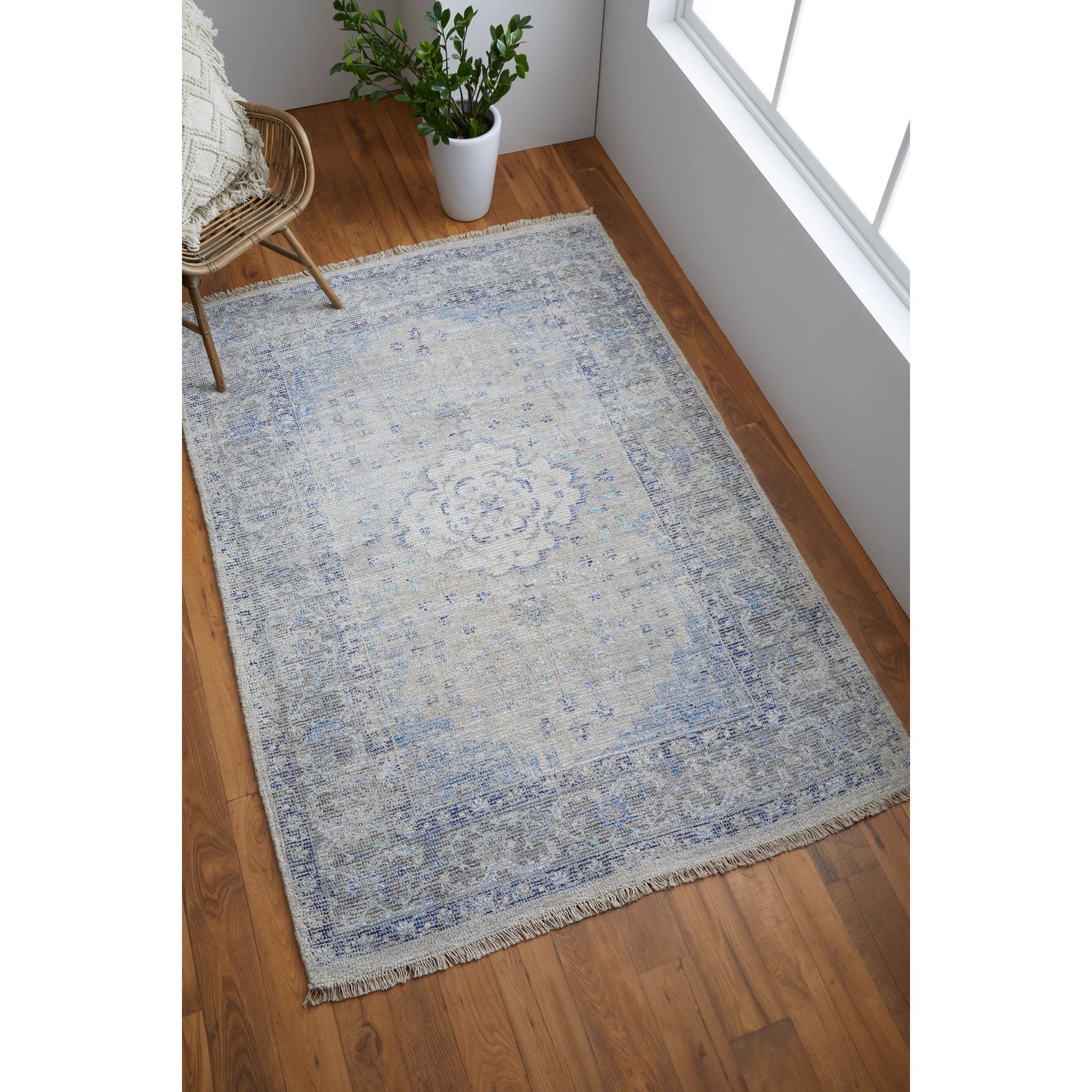 024 SI-1753693,SI-1753696 | Lifestyle | Caldwell Transitional Rug - 8108F by Feizy in gray, blue, ivory. Made from wool, viscose in a unique style.