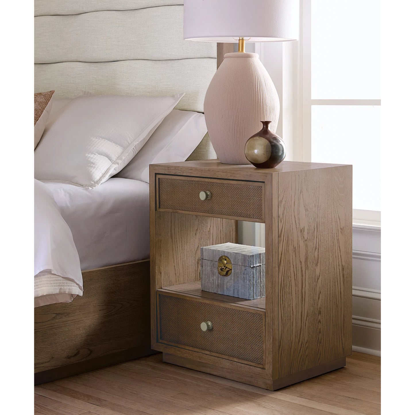 004 SI-2250693 | Lifestyle | Sonnet Two-Drawer Nightstand by Hooker Furniture in medium wood and wren. Made from unique in a transitional style.