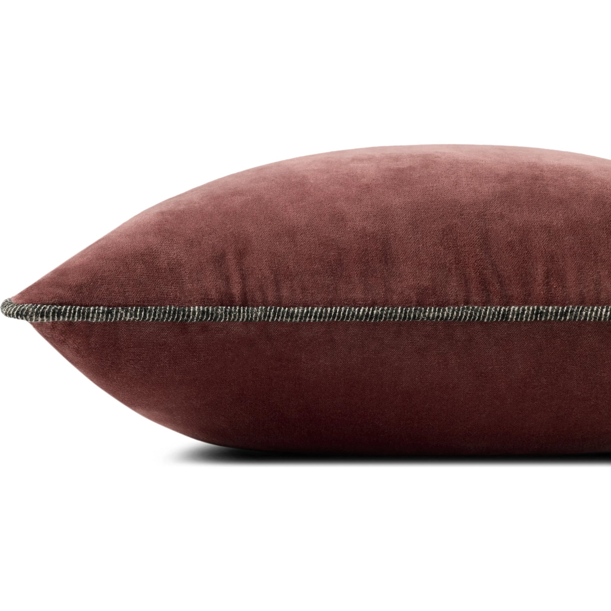 PCJ0020 18" x 18" Pillow by Chris Loves Julia x Loloi. Made from 100% cotton in a modern style.